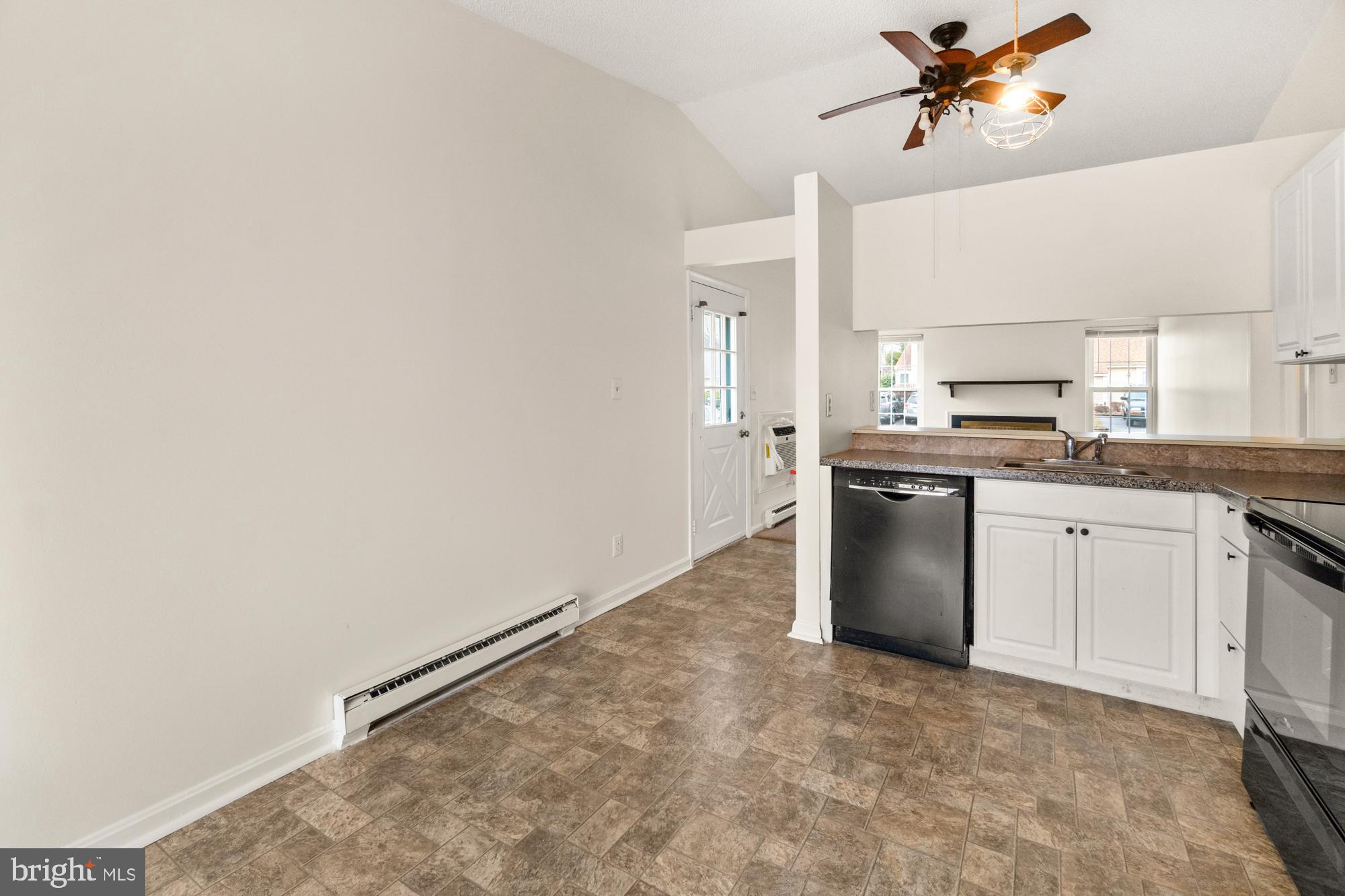 FREDERICKTOWNE VILLAGE - Residential