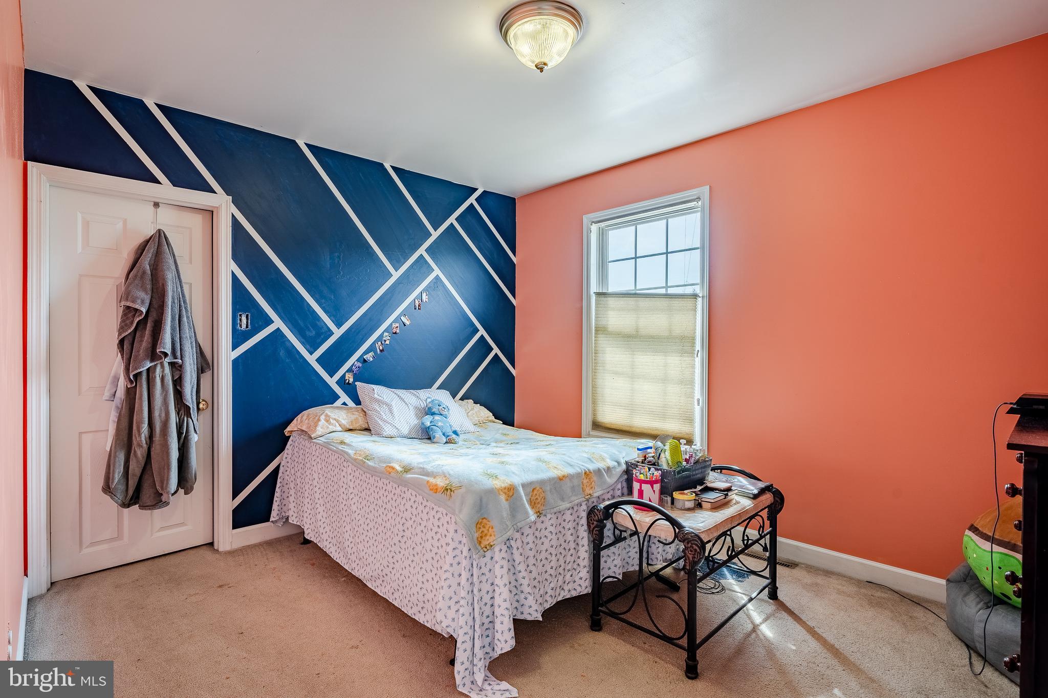 COLUMBIA COURT - Residential