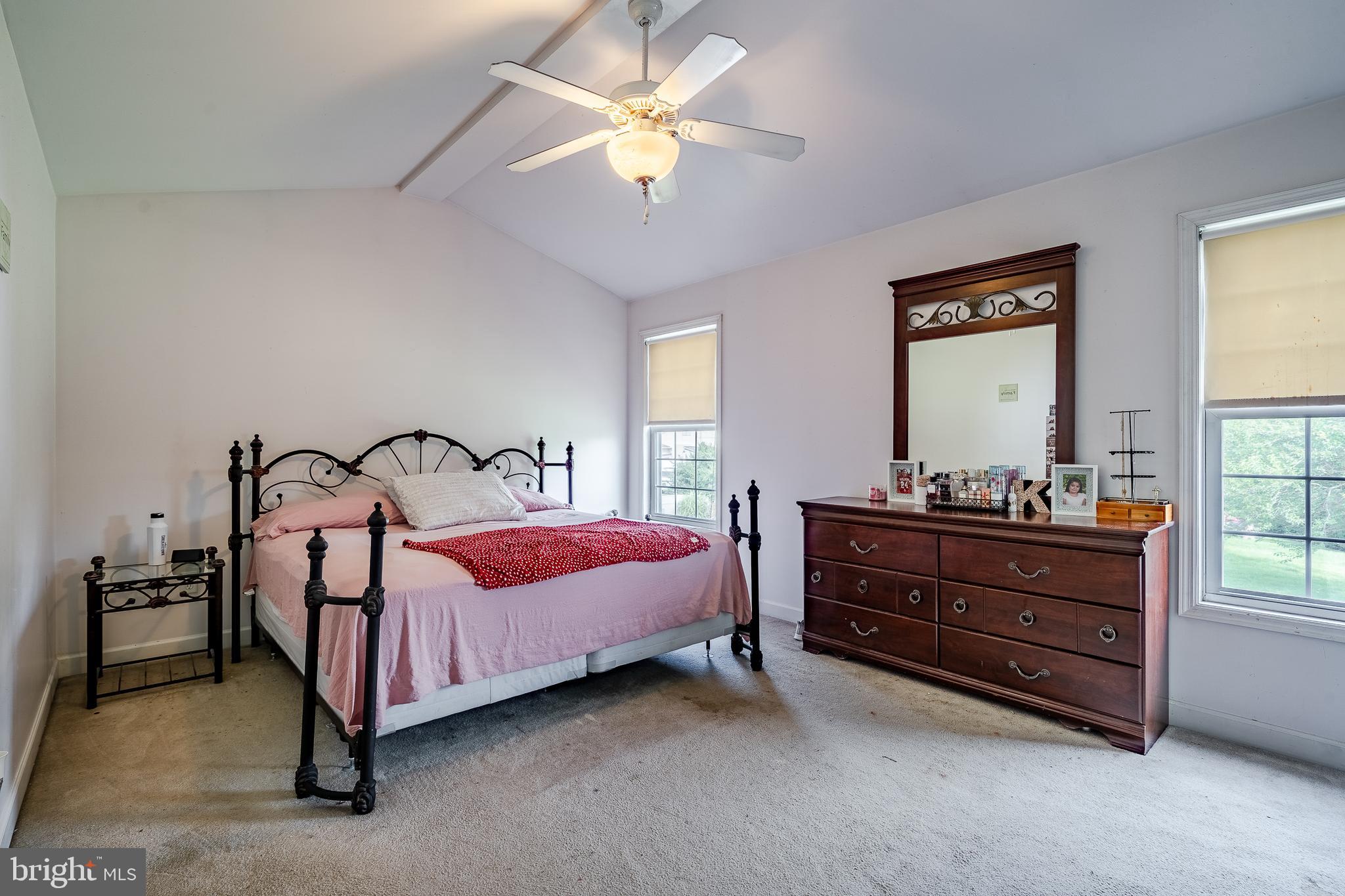 COLUMBIA COURT - Residential