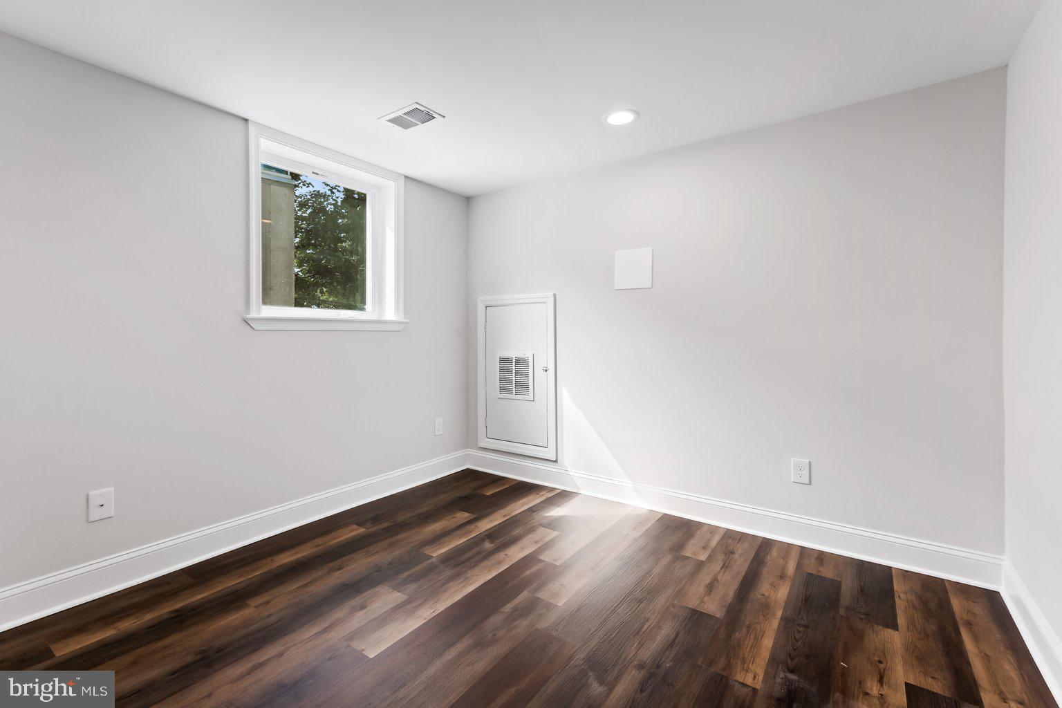 HAMPDEN HISTORIC DISTRICT - Residential