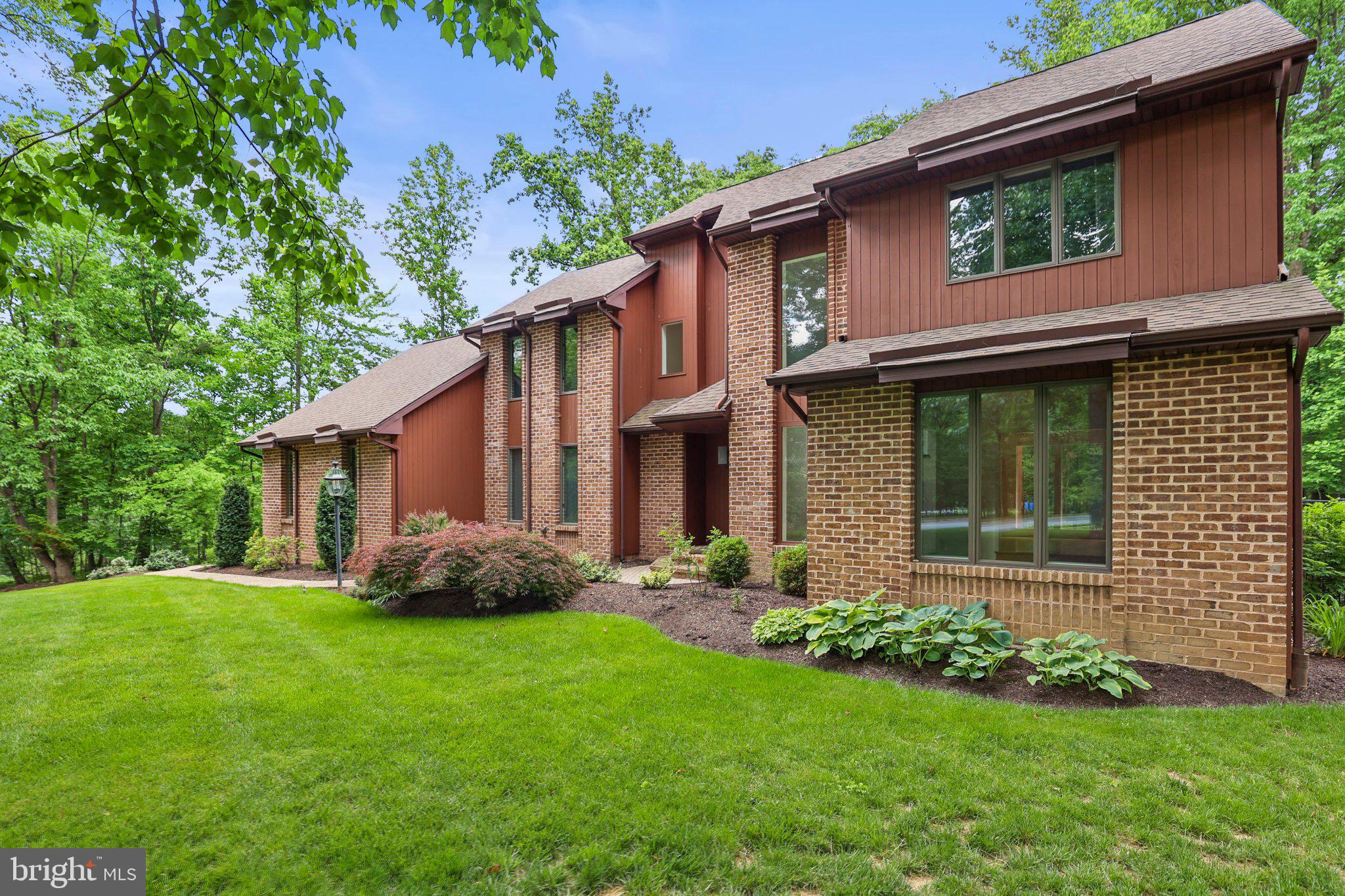 1990 SHULTON DRIVE
