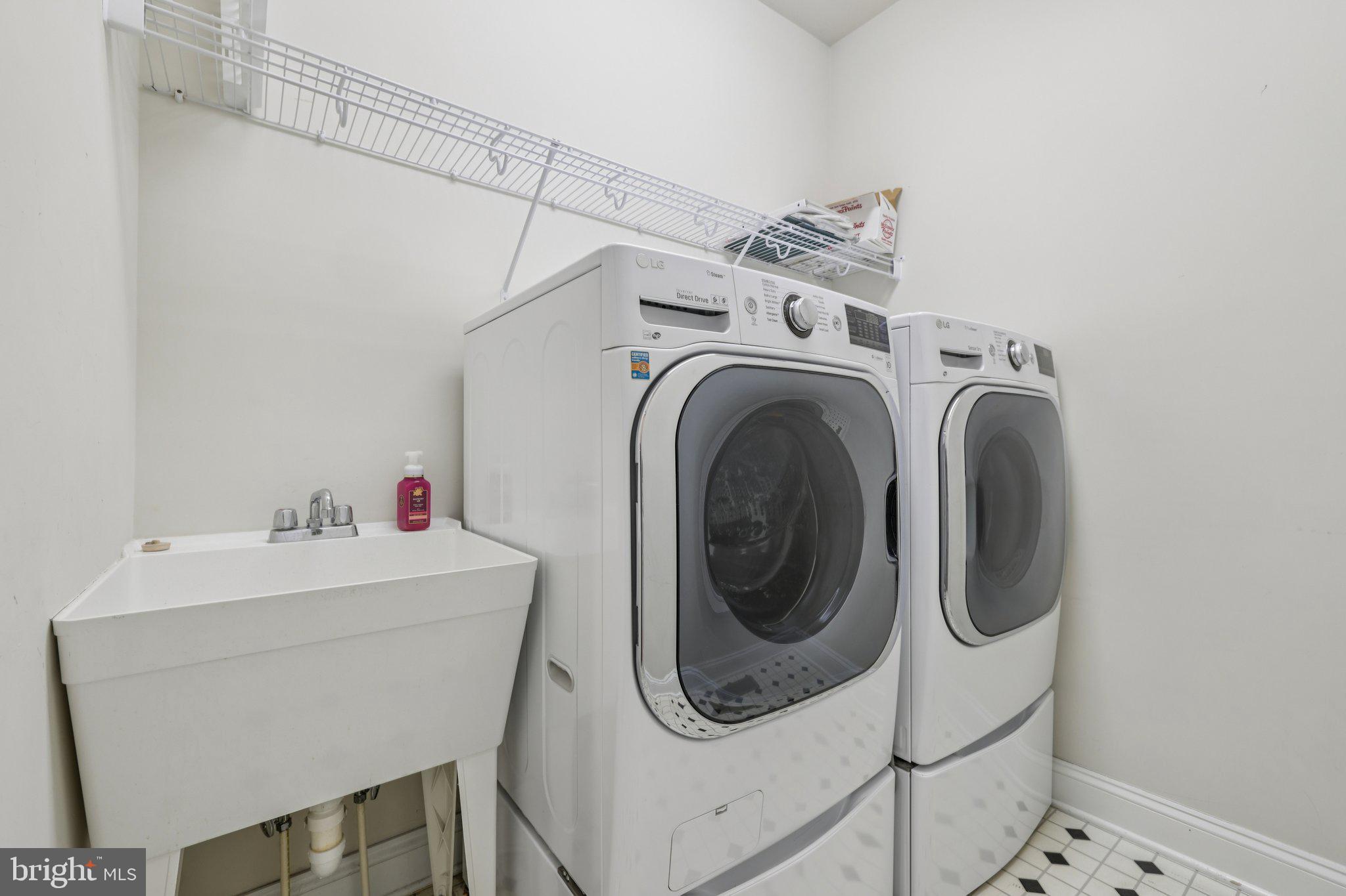 STERLING GLEN - Residential