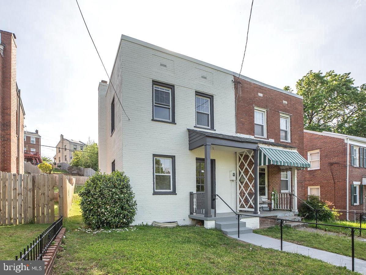 15 47TH STREET SE