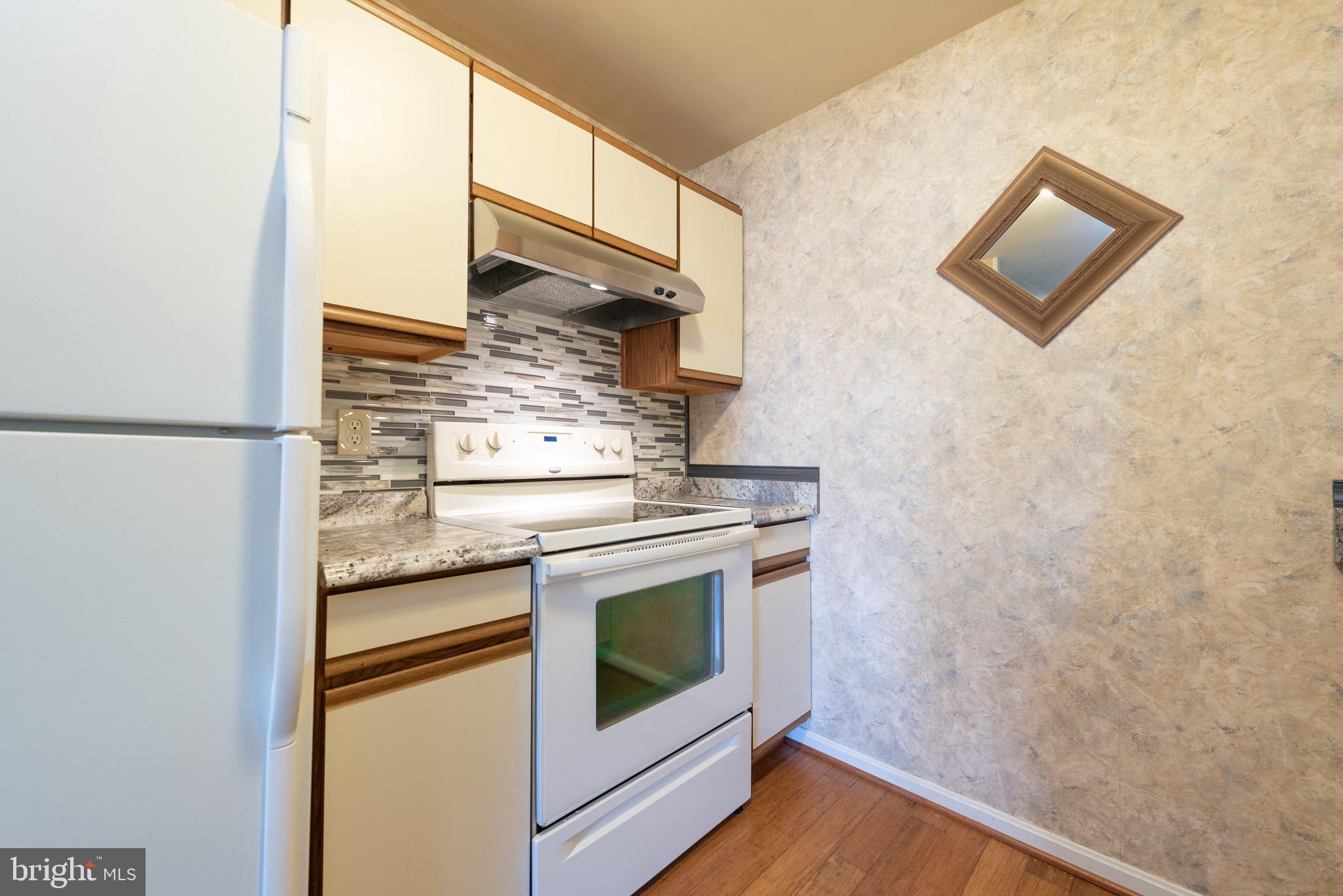 CROMWELL FOUNTAIN - Residential Lease