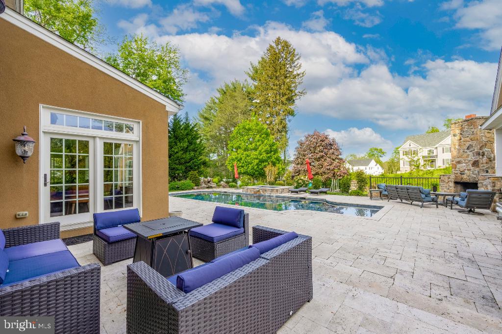 DARLINGTON POINTE - Residential