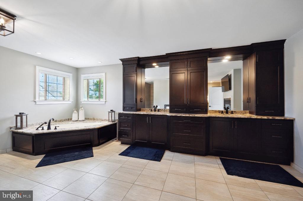 DARLINGTON POINTE - Residential