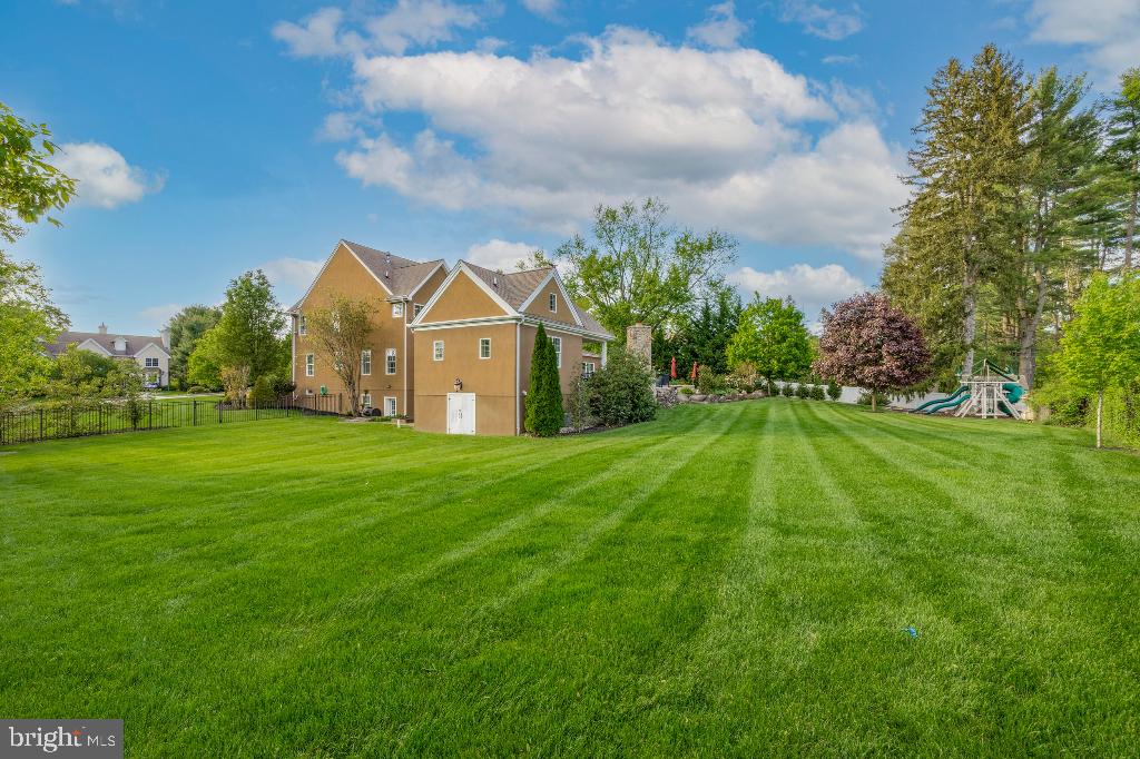 DARLINGTON POINTE - Residential