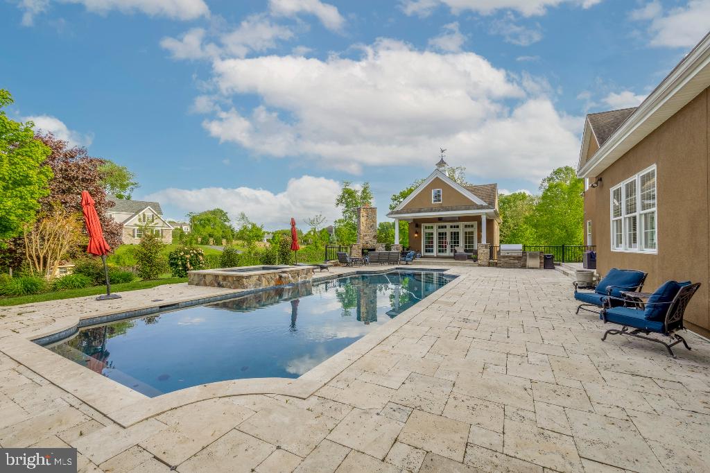 DARLINGTON POINTE - Residential