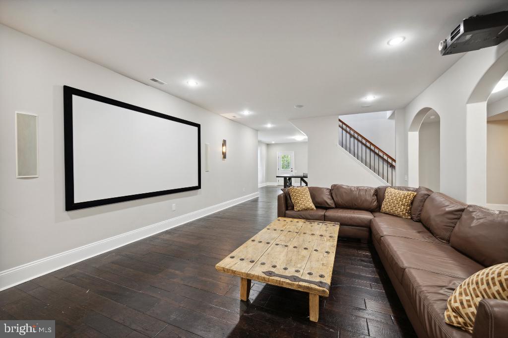 DARLINGTON POINTE - Residential