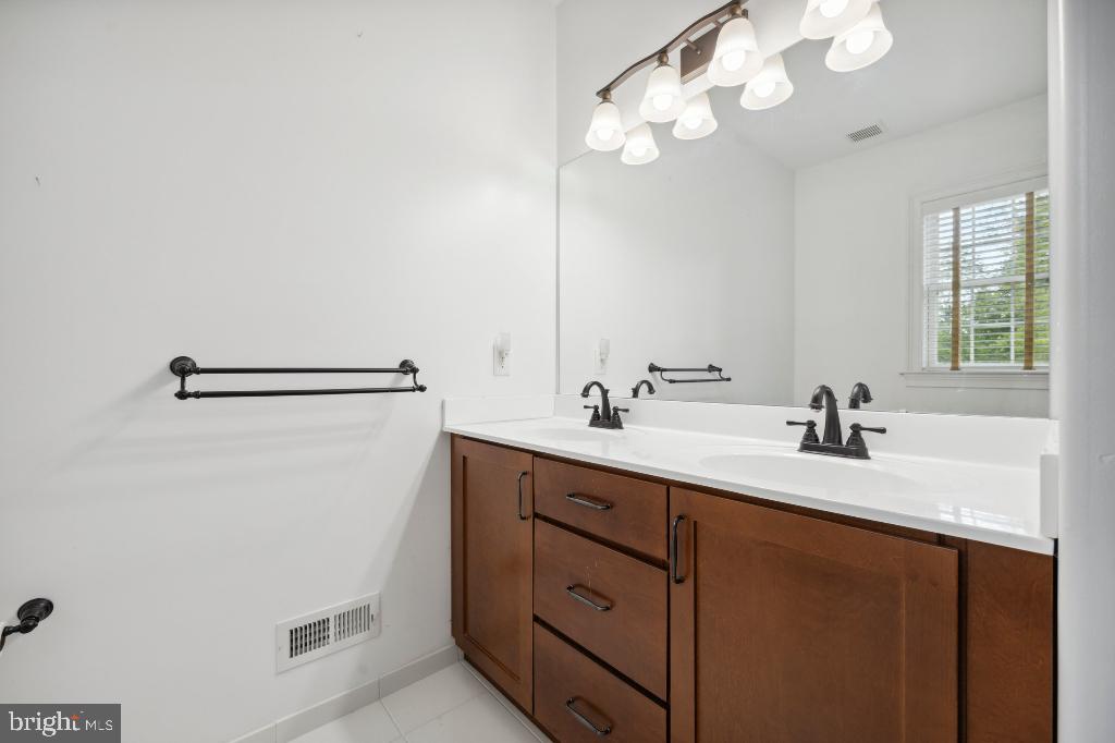 DARLINGTON POINTE - Residential