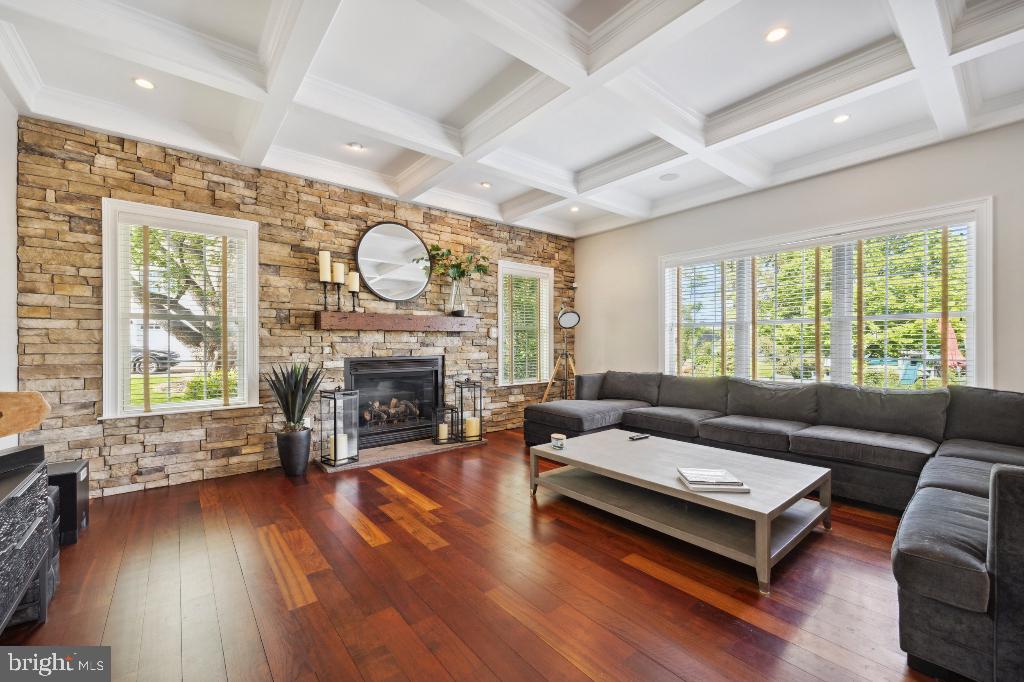 DARLINGTON POINTE - Residential