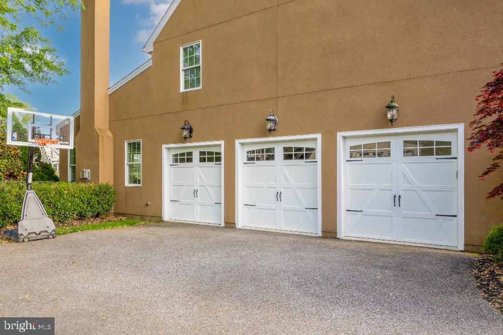 DARLINGTON POINTE - Residential