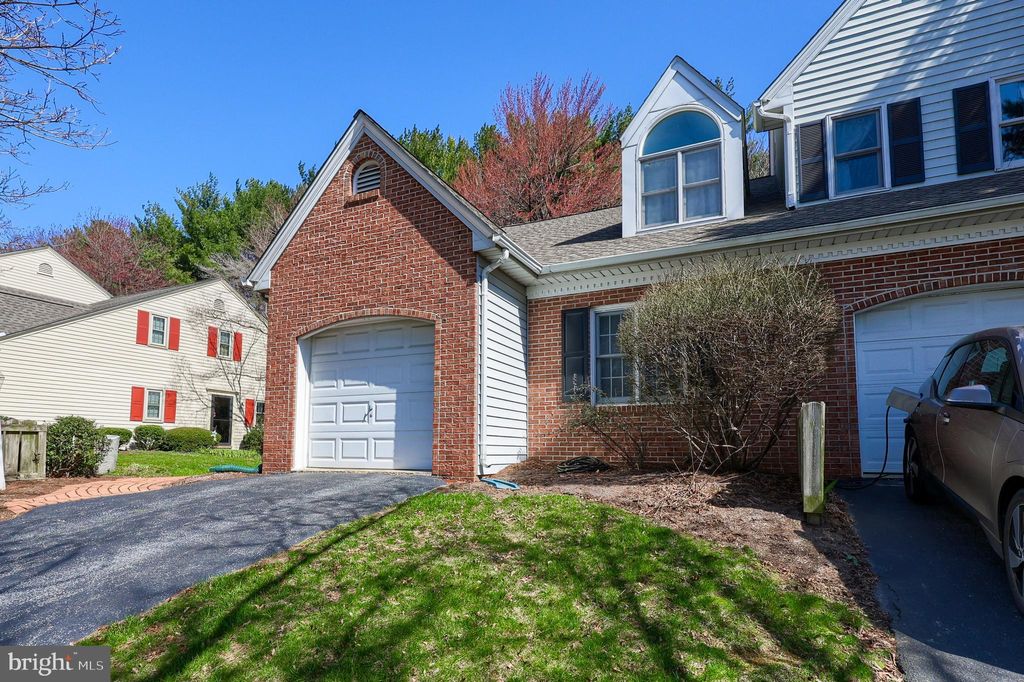 Photo of 319 N Donnerville Rd, Lancaster, PA 17603 (MLS # PALA2048182)