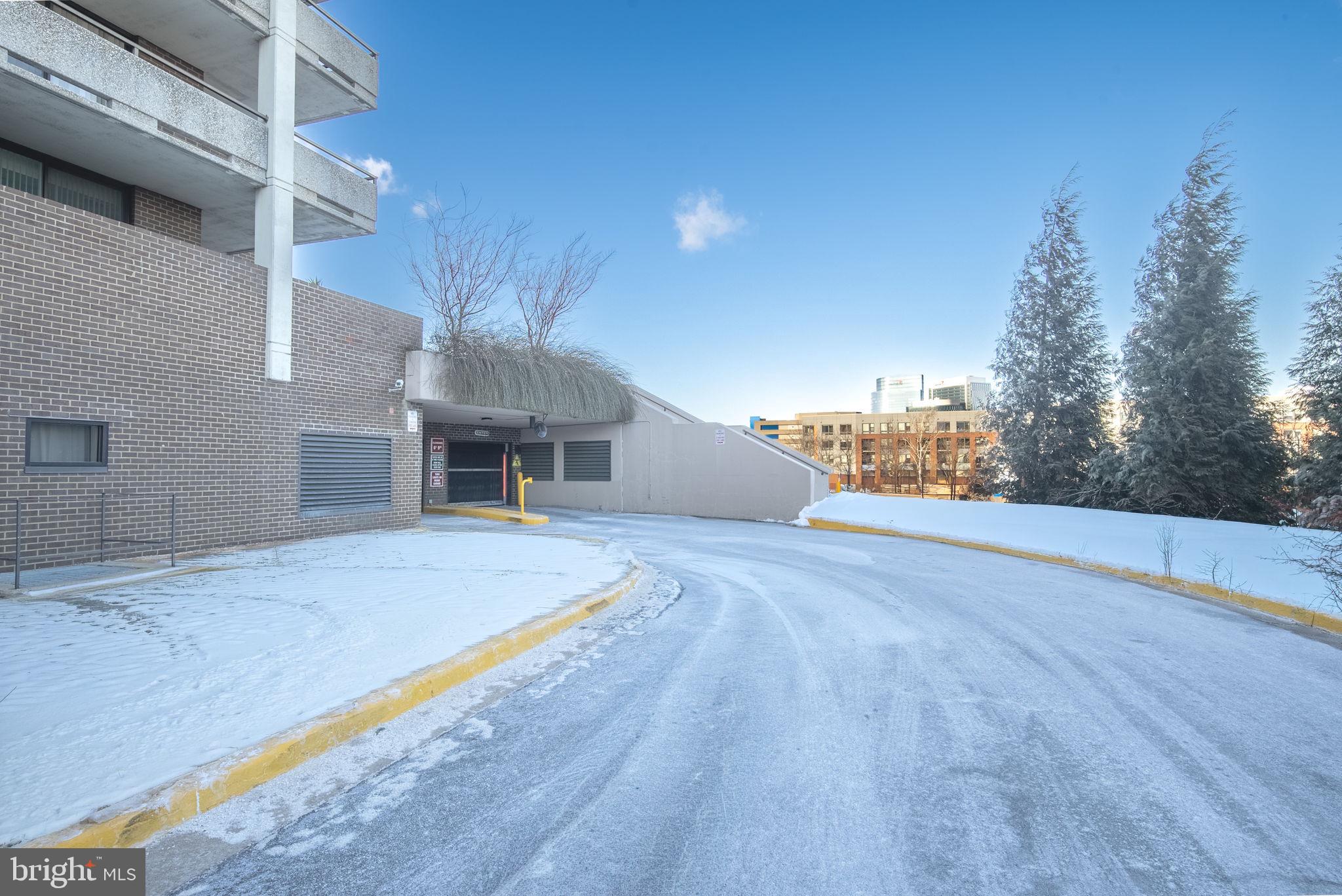 REGENCY AT MCLEAN - Residential