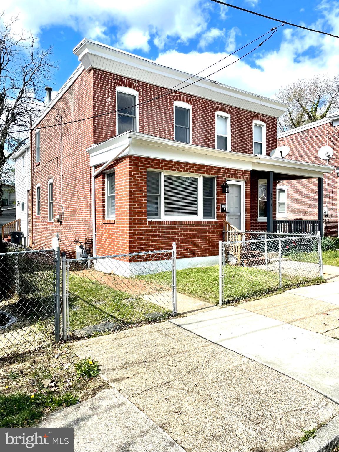 2905 N MADISON STREET