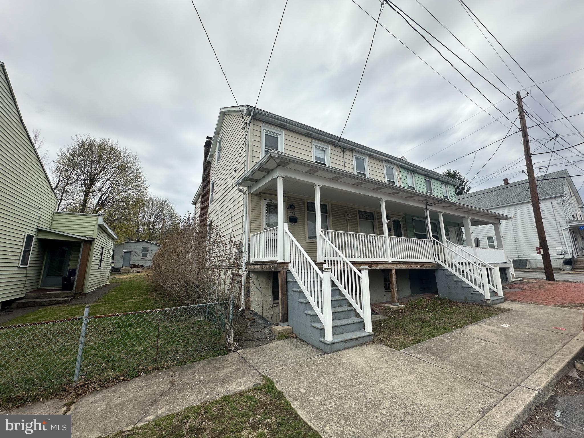 DUTCH HILL - Residential