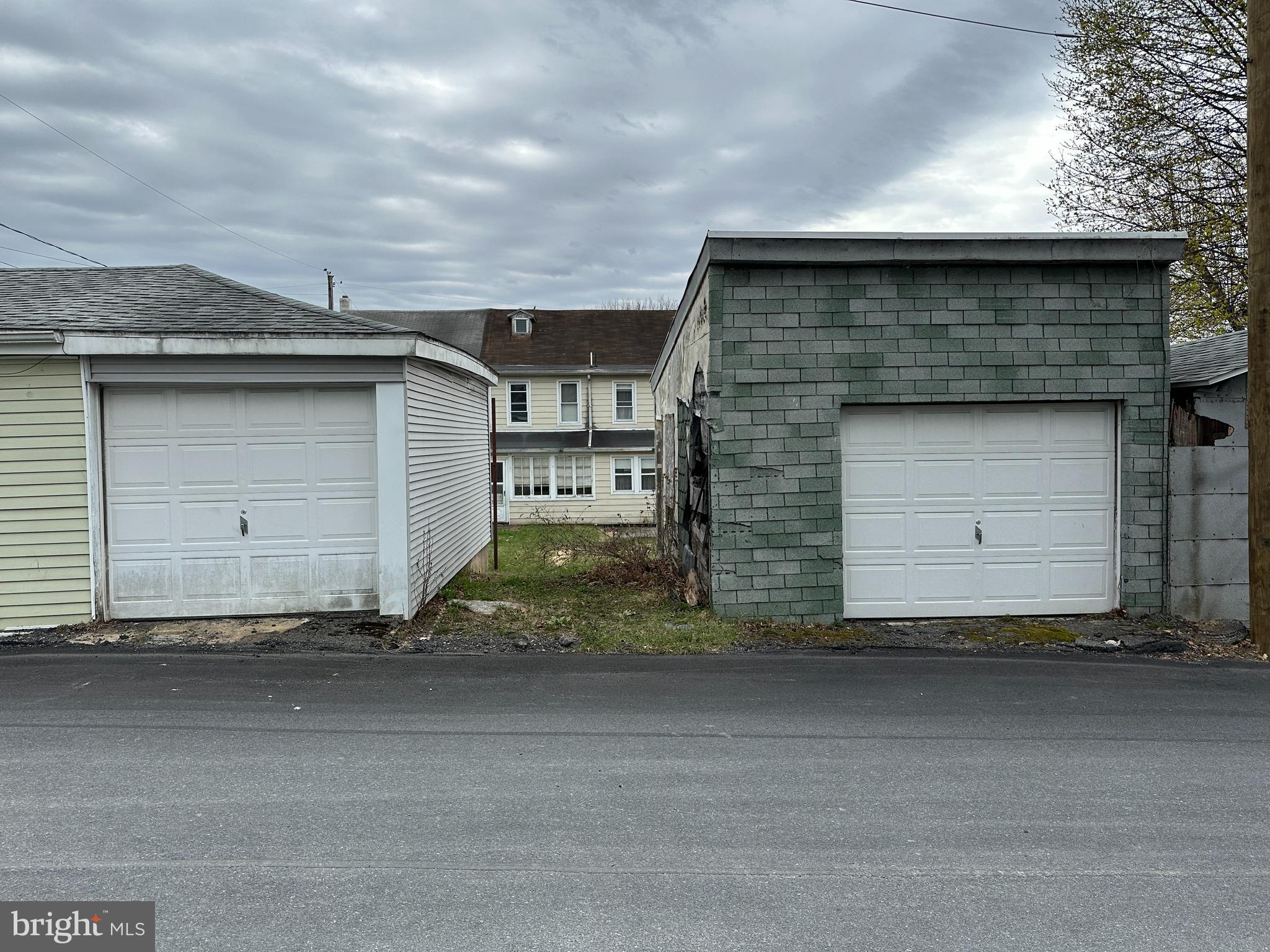 DUTCH HILL - Residential