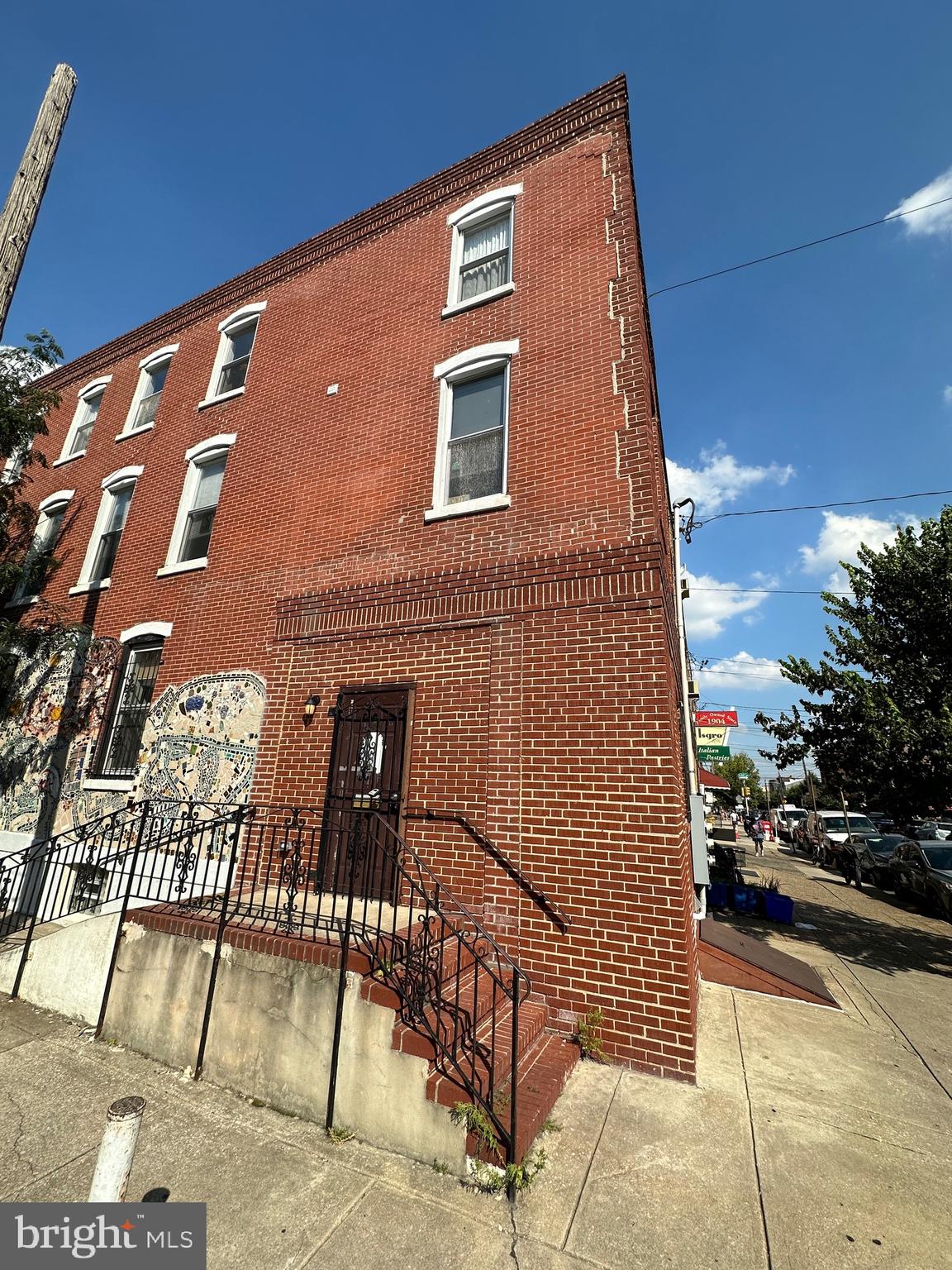 1019 CHRISTIAN STREET 1