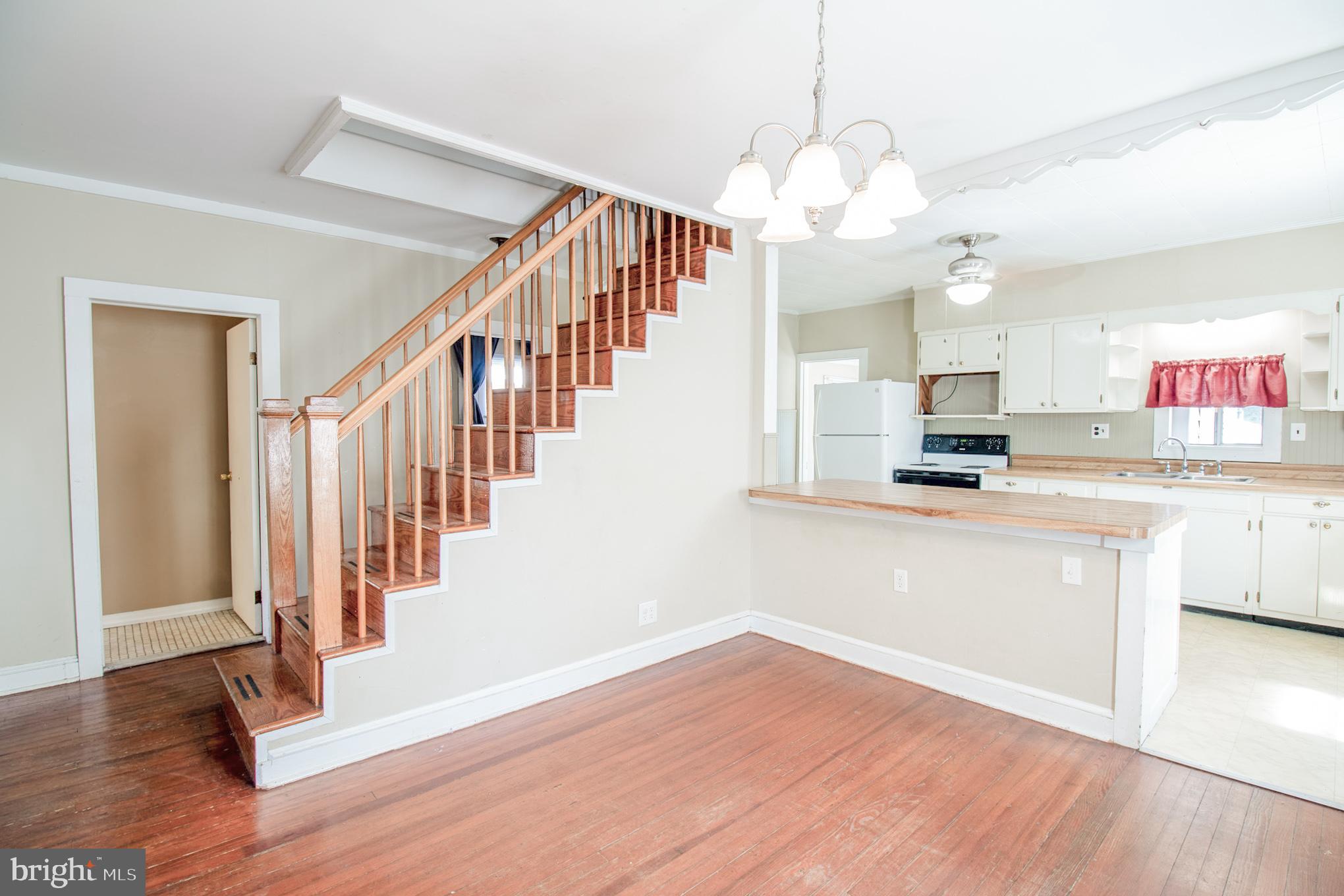 110 N DUPONT BOULEVARD