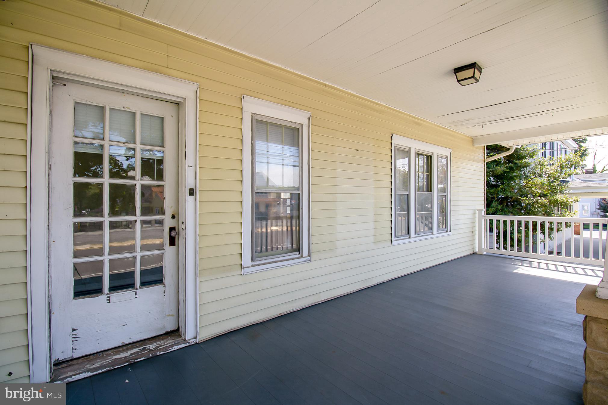 110 N DUPONT BOULEVARD