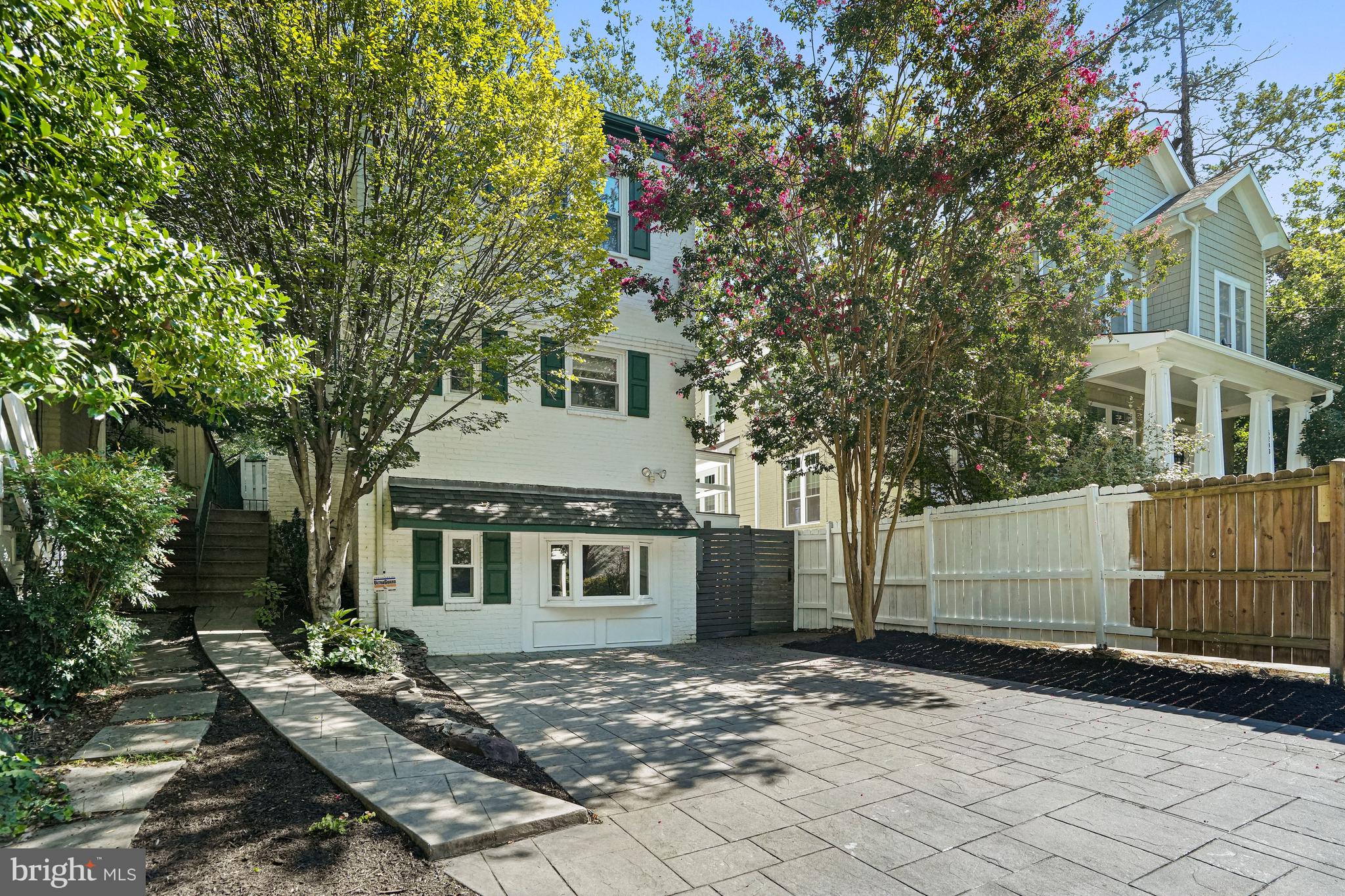 2749 ARIZONA AVENUE NW
