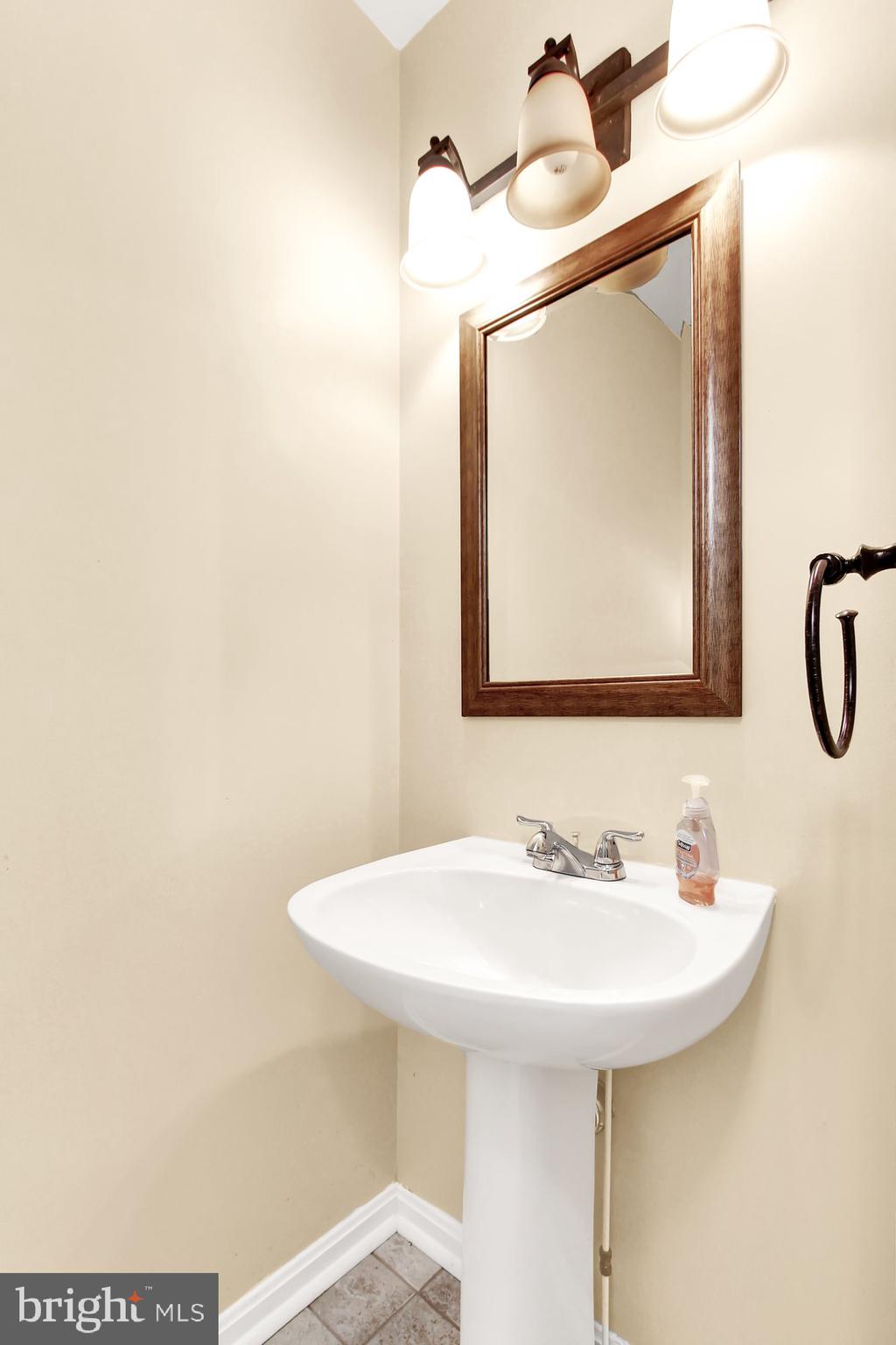 VILLAGE OF THOMAS RUN - Residential