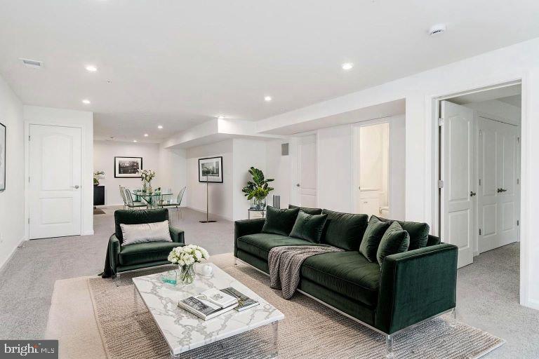 PERRY HALL - Residential