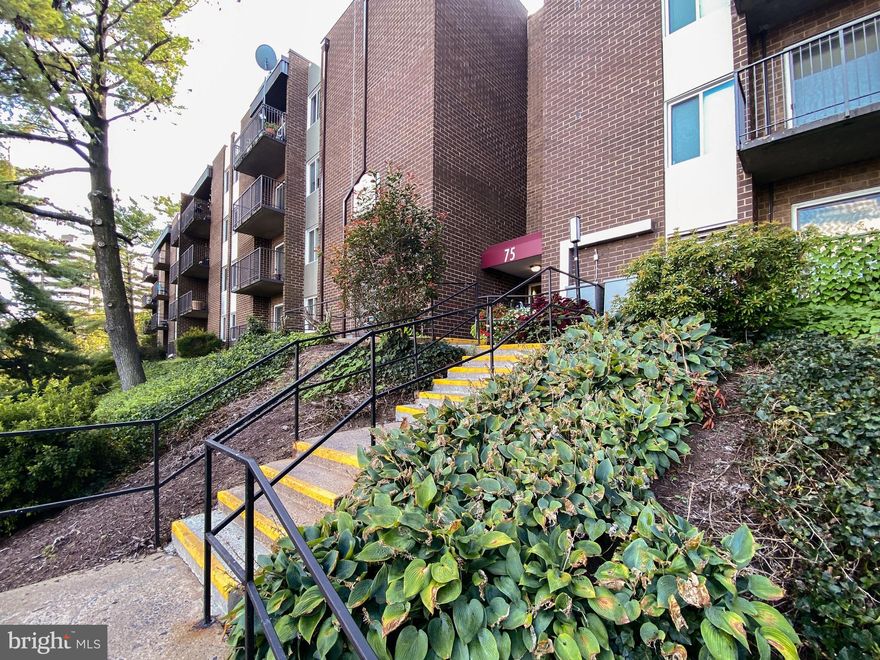 Beautifully updated 1 bedroom, 1 full bath condo located 2 minutes from I 395. All utilities included with condo fee. Pets up to 50 lbs allowed. **** NO INVESTORS**** This is a restricted resale of a unit offered through the Alexandria Flexible Homeownership Assistance Program. The purchase may be eligible for up to $50,000 in 0% purchase assistance available from the City Alexandria. Purchaser must live or work within the corporate limits of the City of Alexandria, be a first-time homebuyer, and have a gross annual income less than $72,240 (1 person), $82,560 (2 person), $92,880(3 person) and $103,200(4 person). BEFORE VISITING PROPERTY, PURCHASER MUST BE PRE-APPROVED WITH LENDER FROM CITY APPROVED LIST (in Documents) For more information about the program.