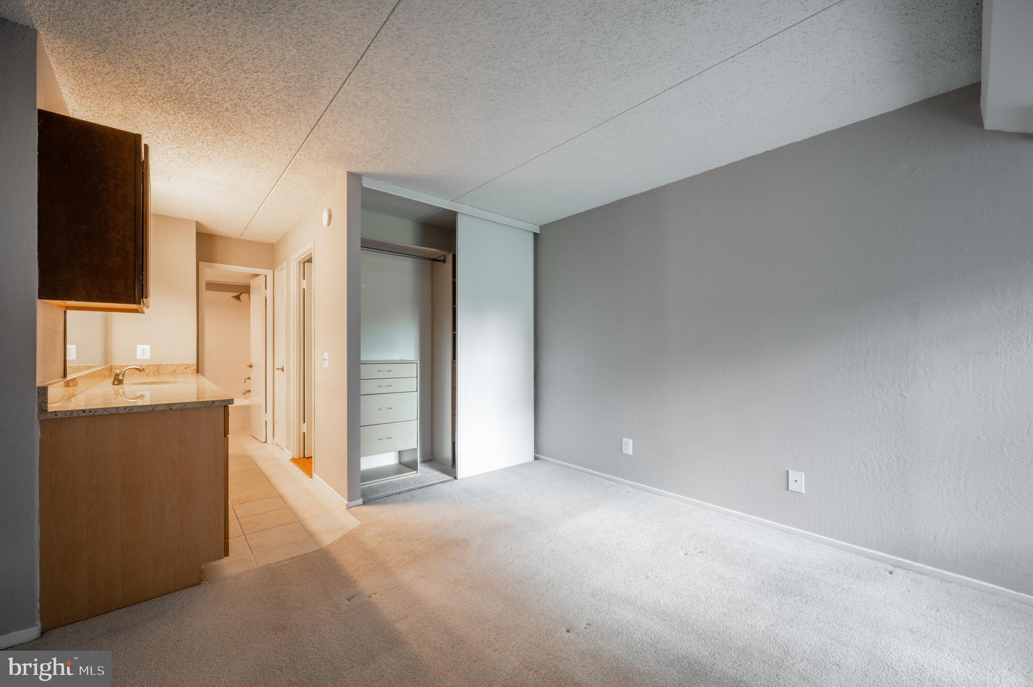 TWENTY-ONE - Residential