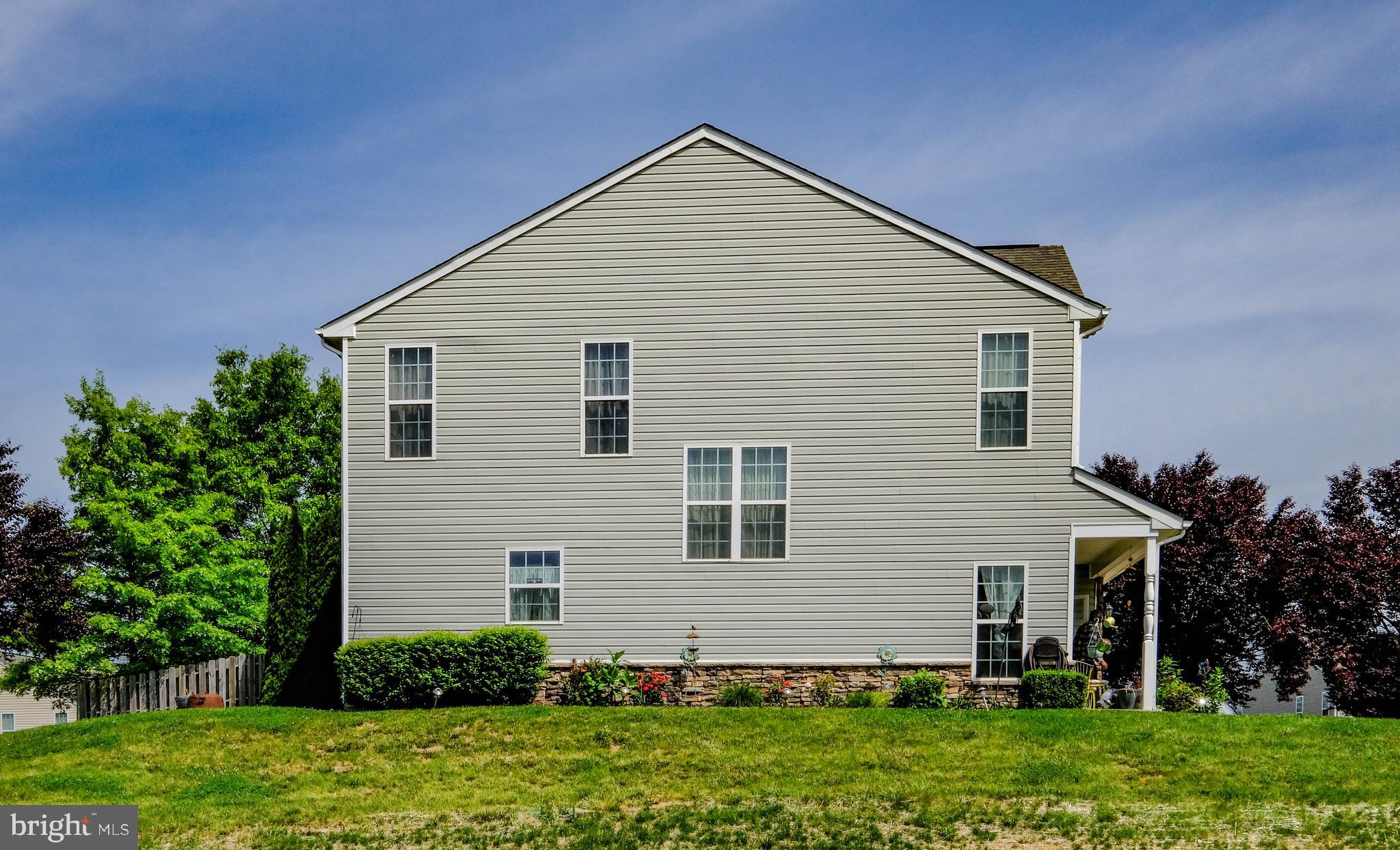 ARCHERS ROCK - Residential