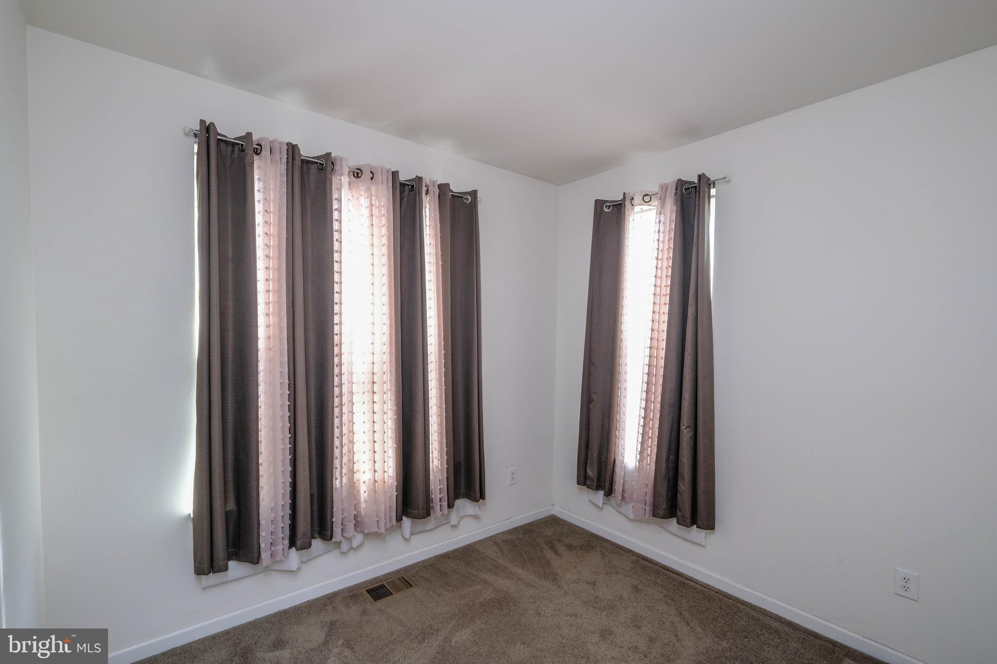 ARCHERS ROCK - Residential