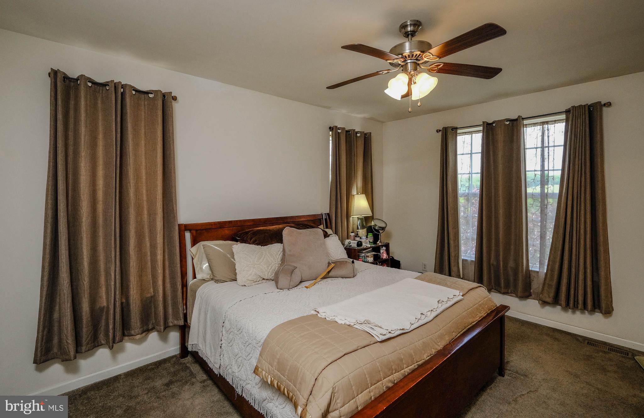 ARCHERS ROCK - Residential