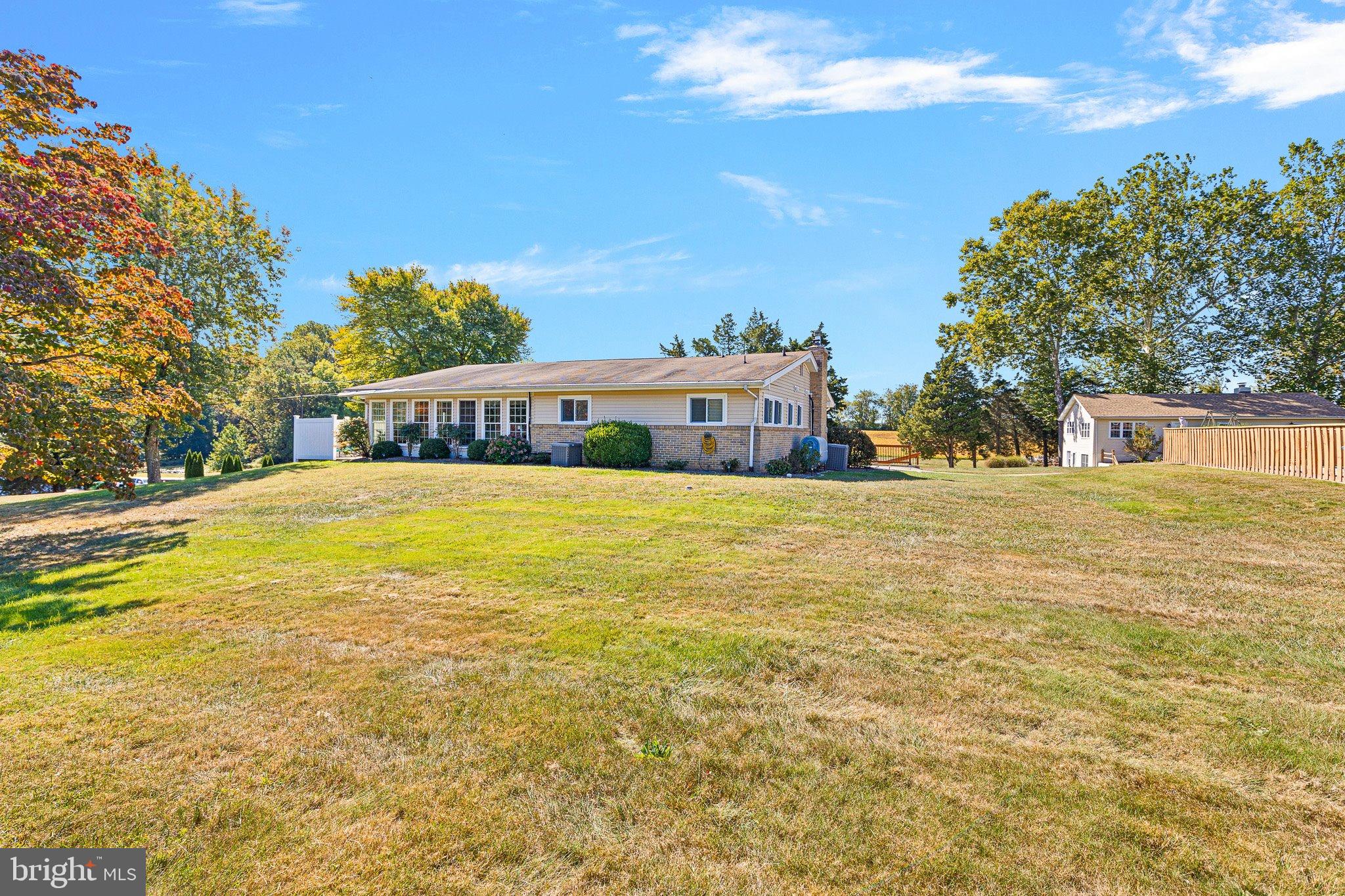 5756&5748 SUMMIT BRIDGE ROAD