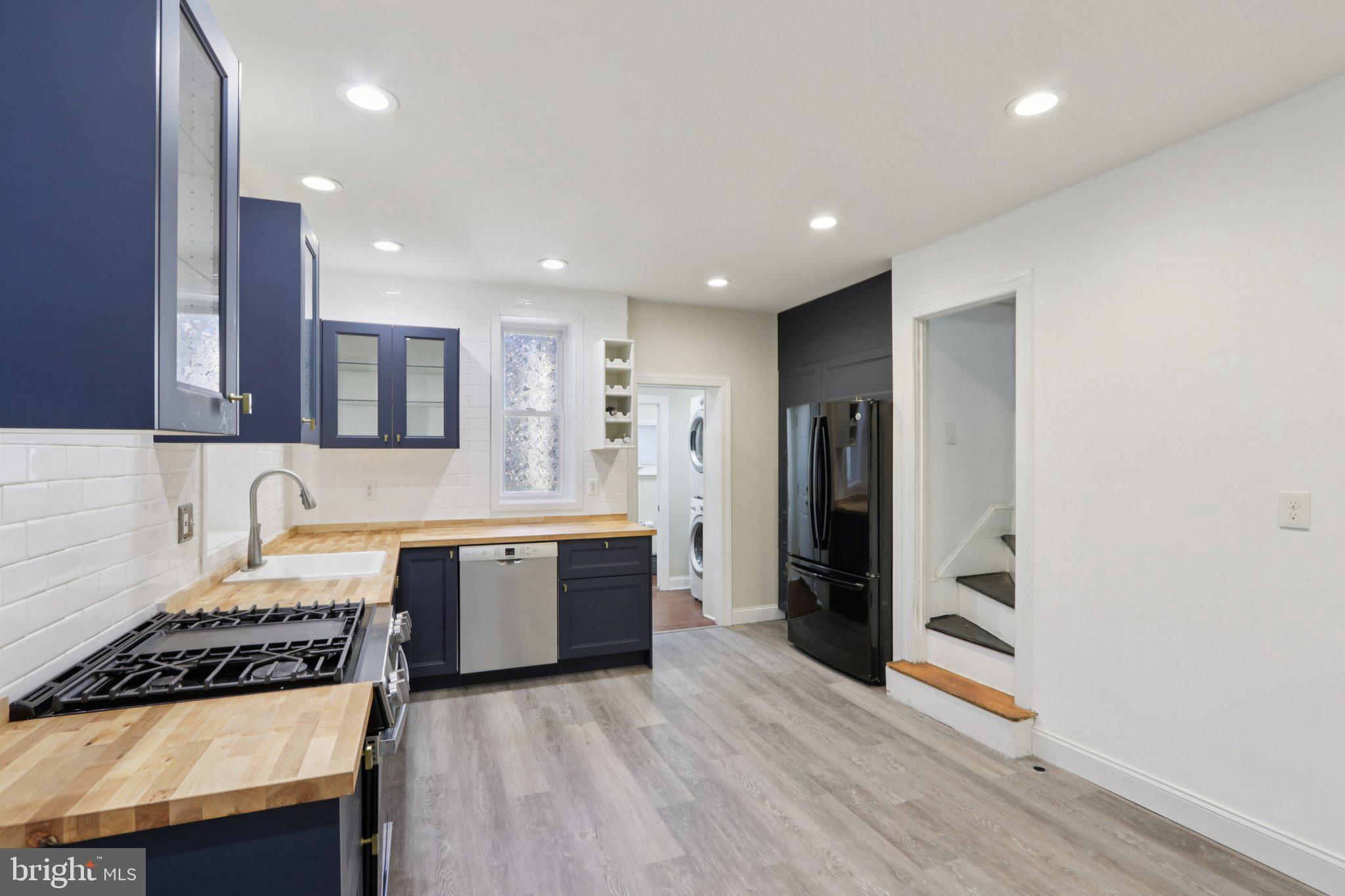 UNIVERSITY CITY - Residential