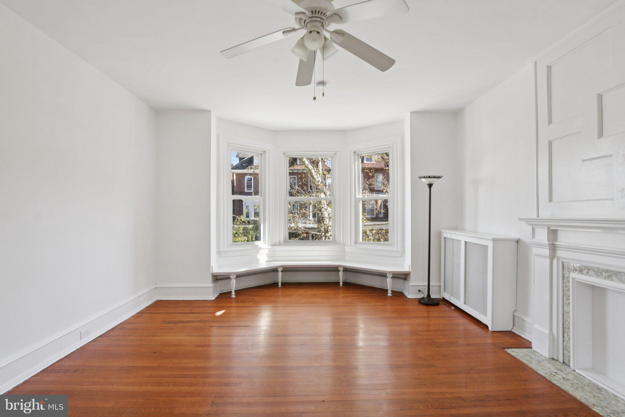 UNIVERSITY CITY - Residential