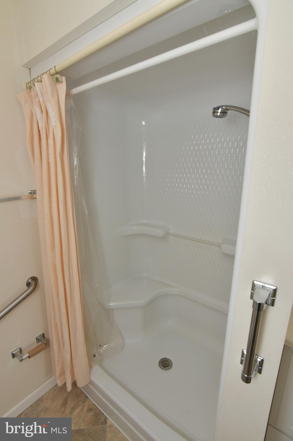 WATER VIEW ESTATES - Residential