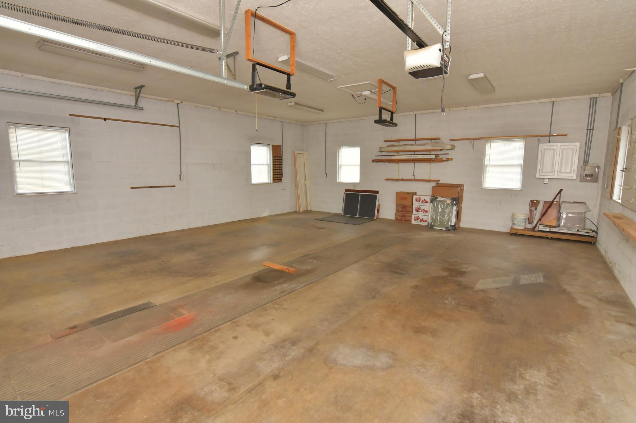 WATER VIEW ESTATES - Residential