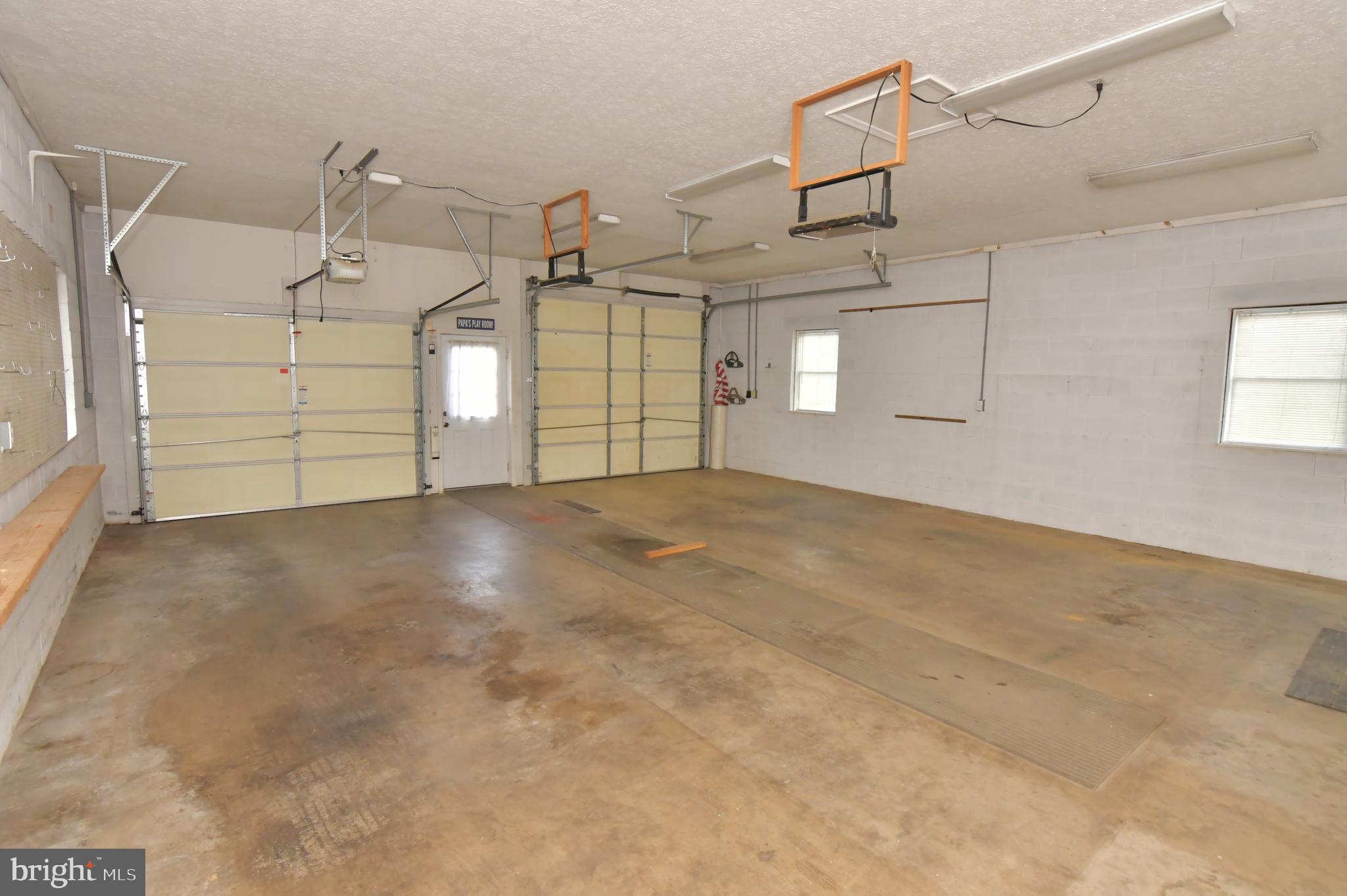 WATER VIEW ESTATES - Residential