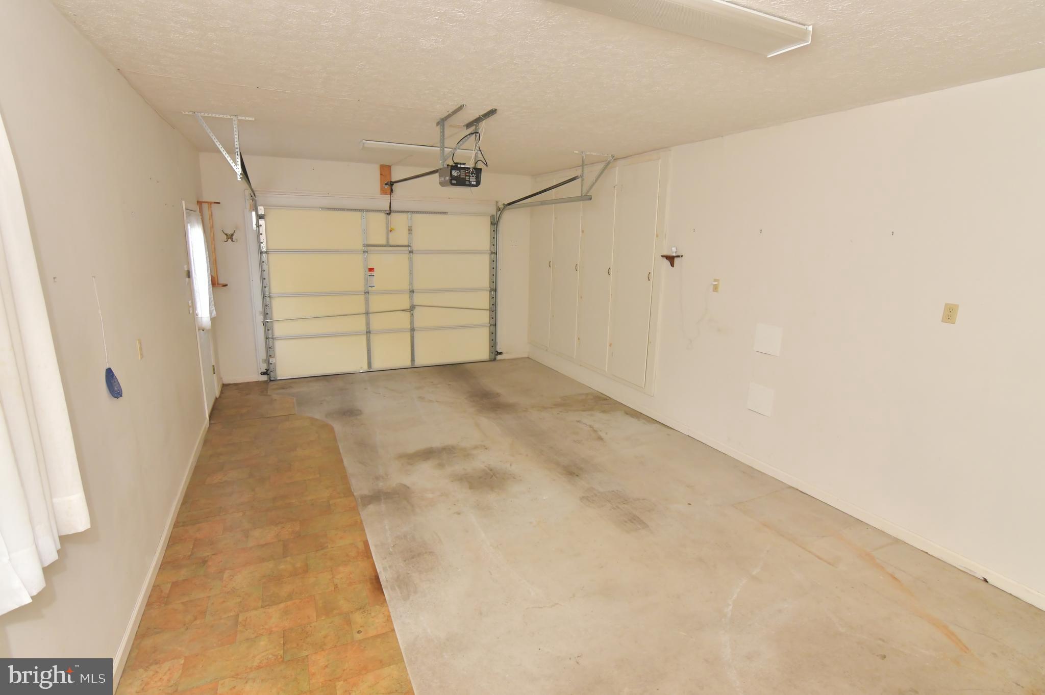 WATER VIEW ESTATES - Residential