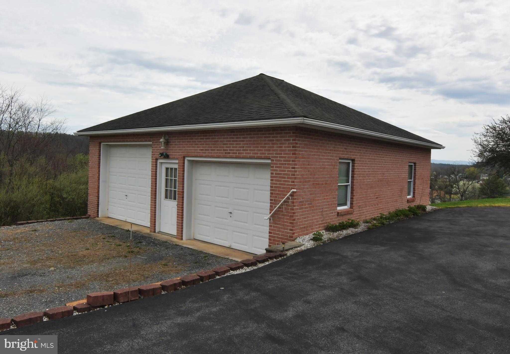 WATER VIEW ESTATES - Residential