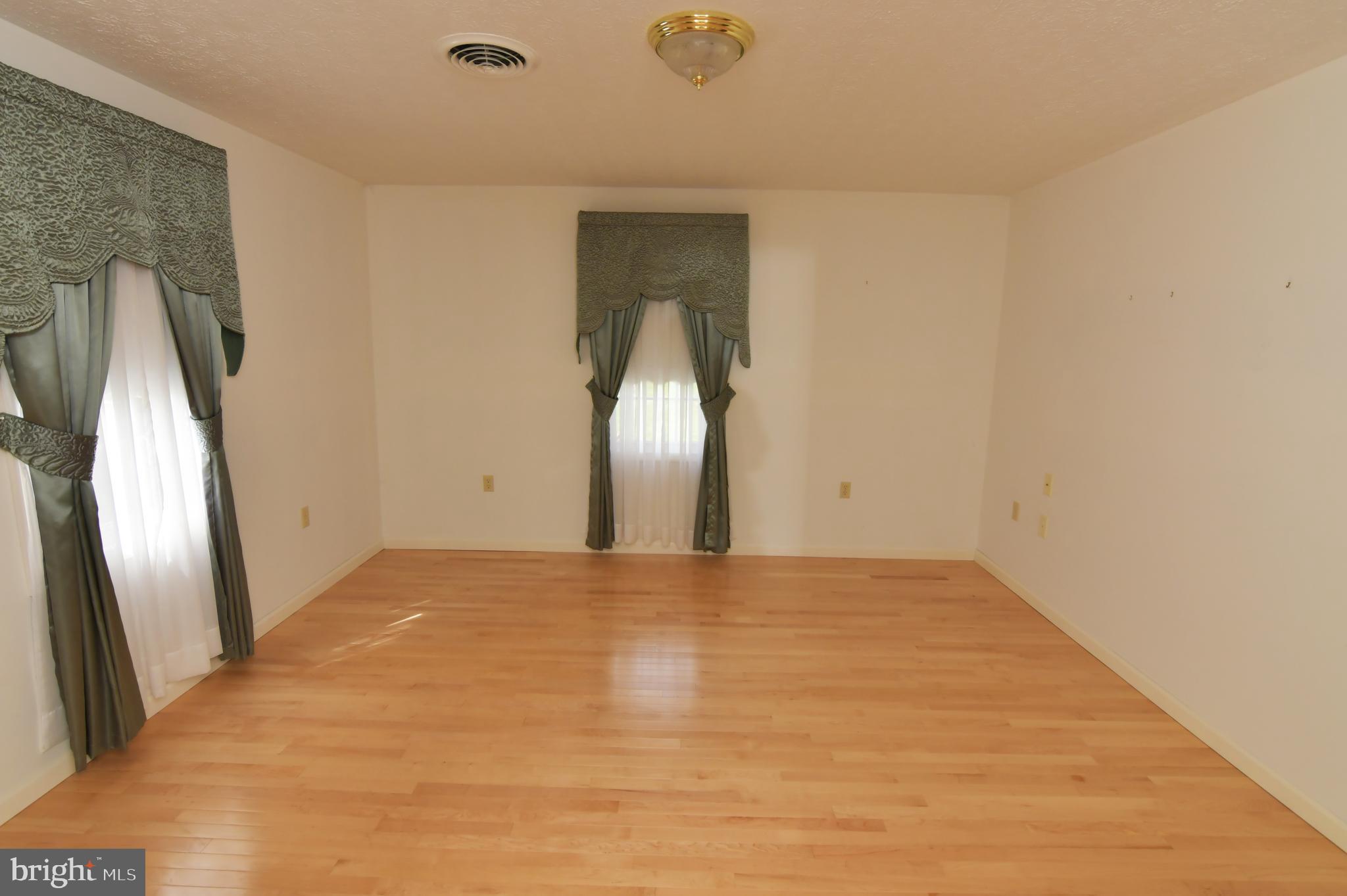 WATER VIEW ESTATES - Residential