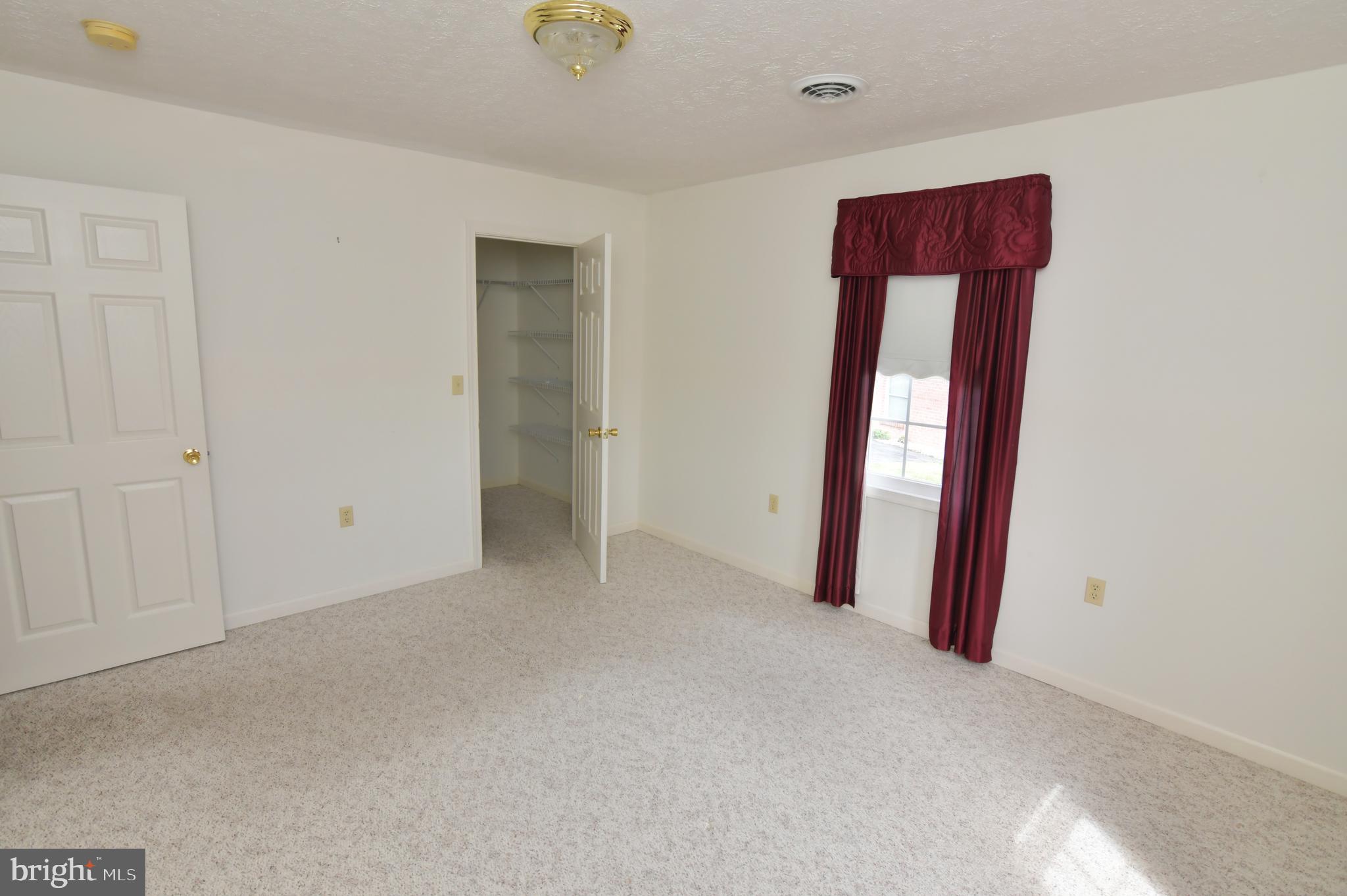 WATER VIEW ESTATES - Residential