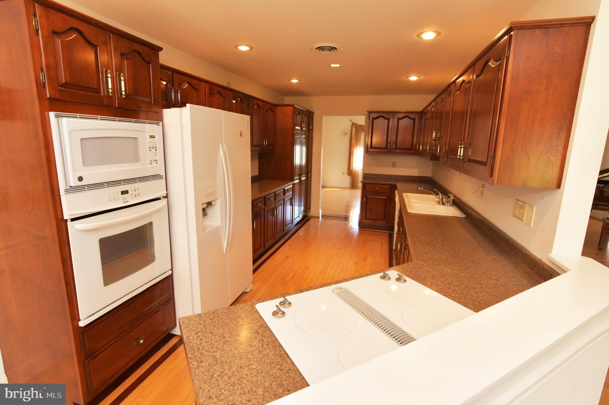 WATER VIEW ESTATES - Residential