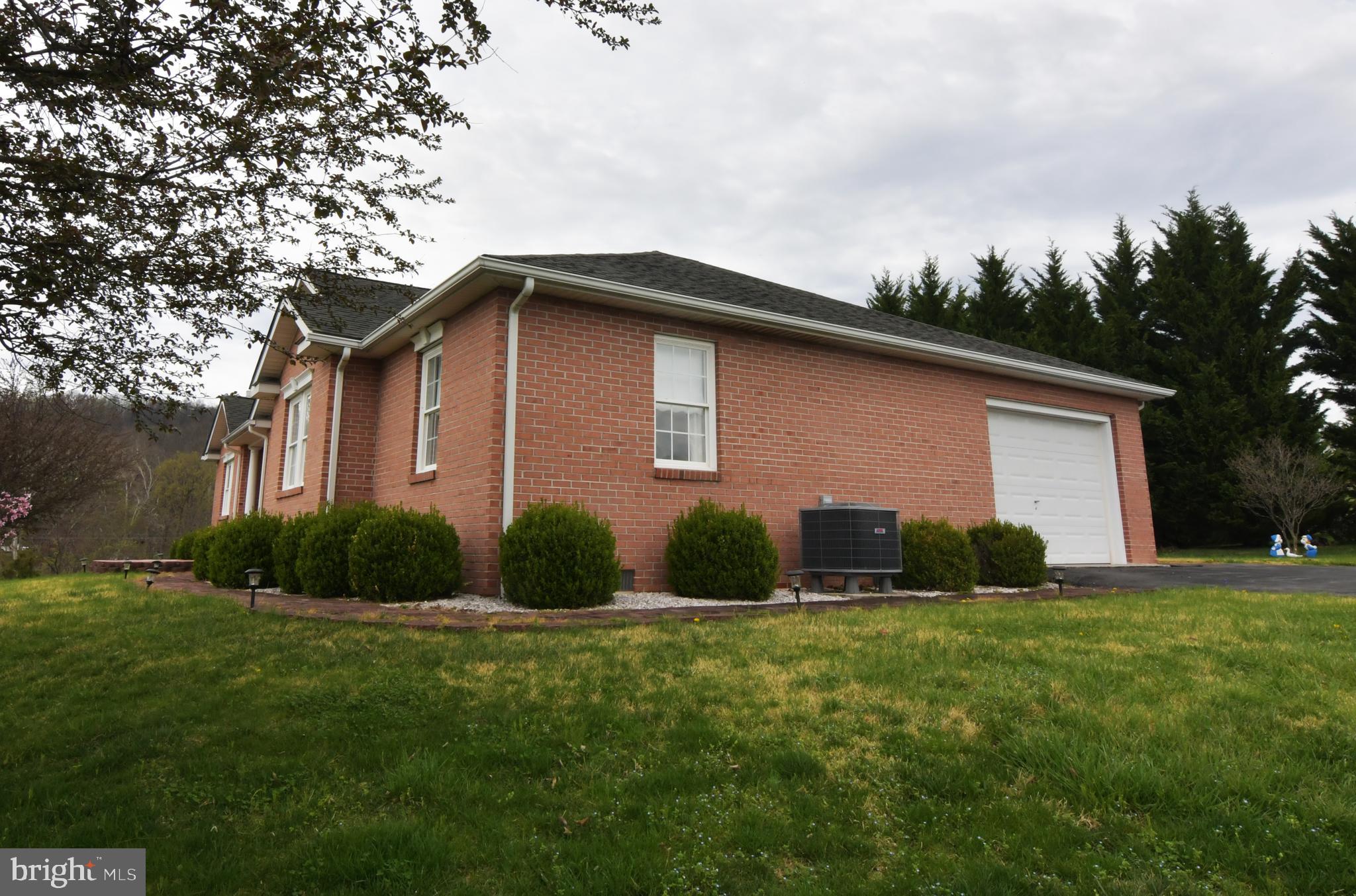 WATER VIEW ESTATES - Residential