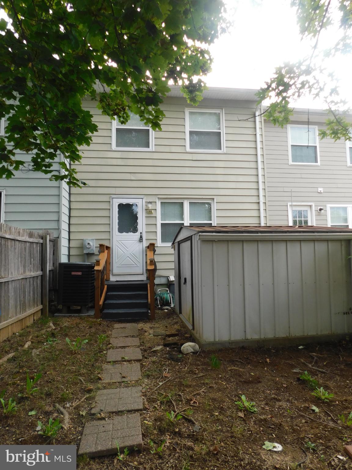 BATTLETOWN - Residential Lease