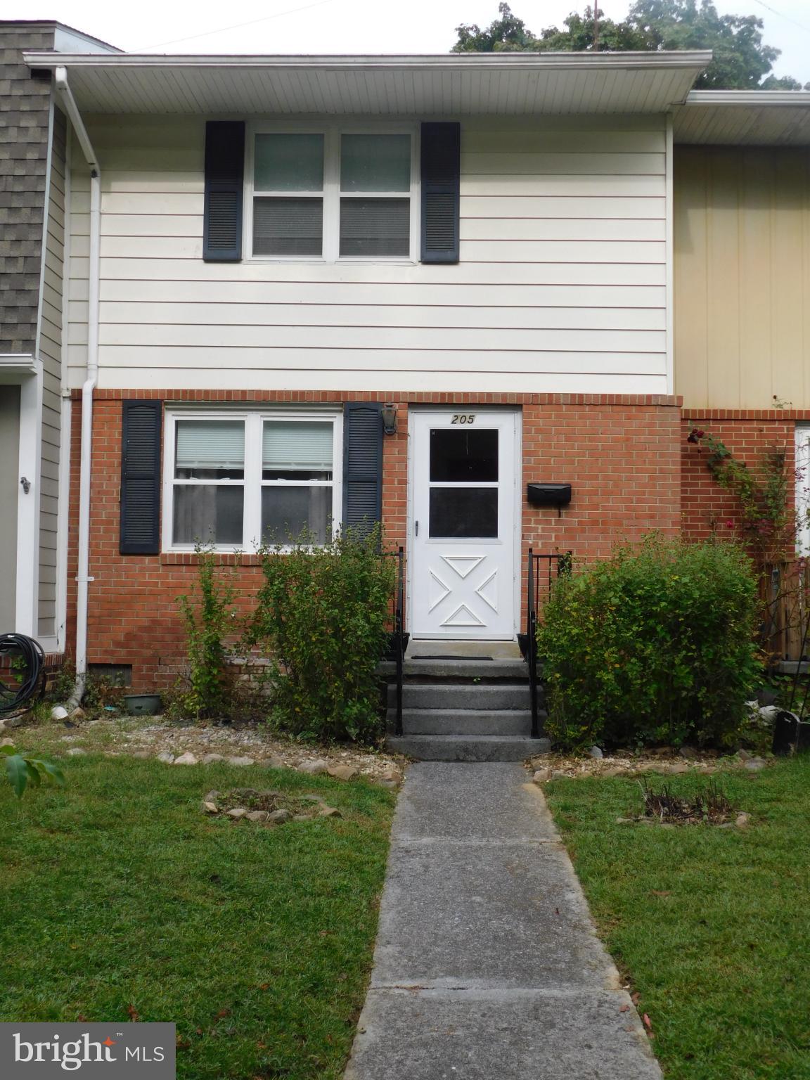 BATTLETOWN - Residential Lease