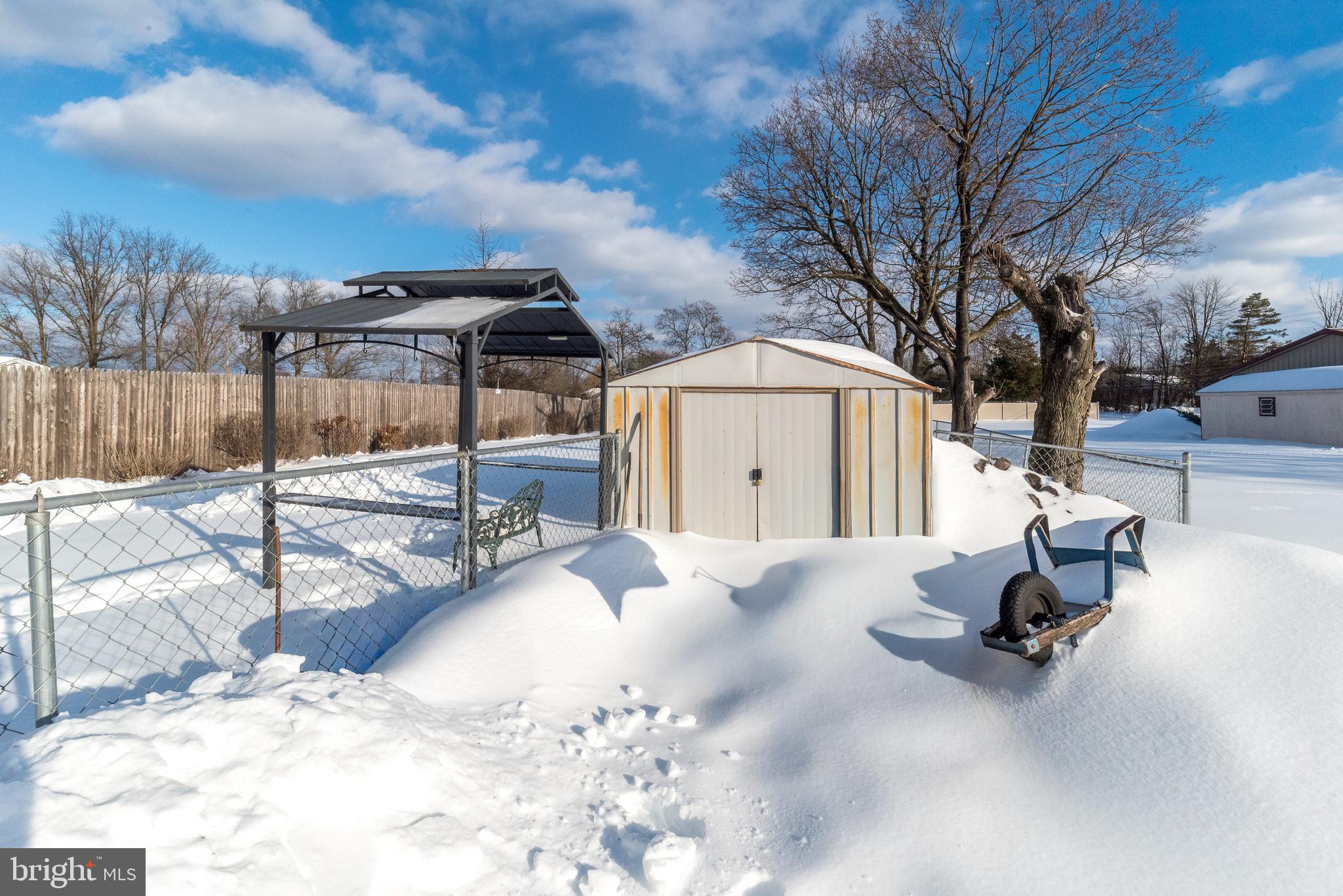 ALMONT - Residential