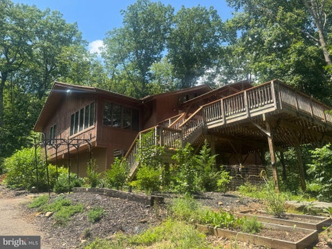 Homes For Rent - 5138 Laurel Lane<br/> BROAD RUN, VA 20137
