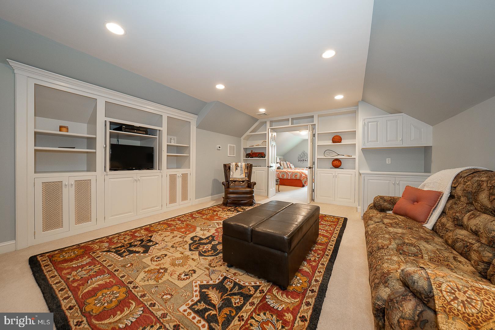 ESTS AT WASHINGTON - Residential