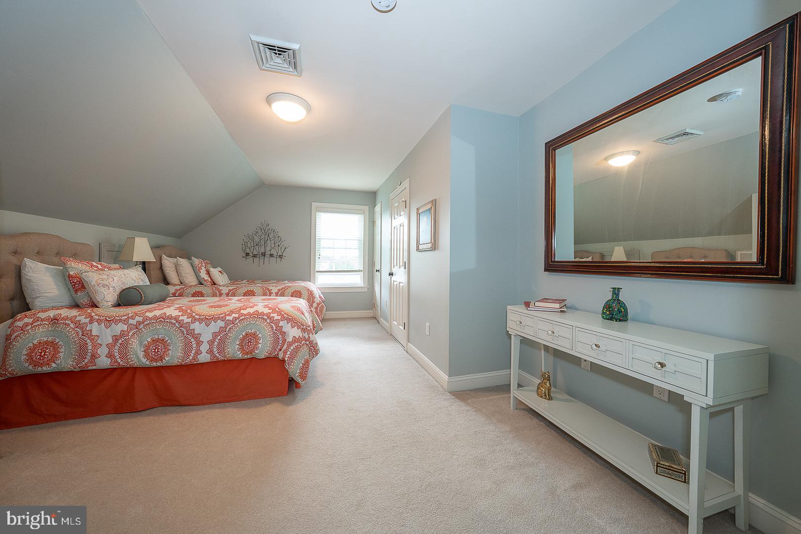 ESTS AT WASHINGTON - Residential